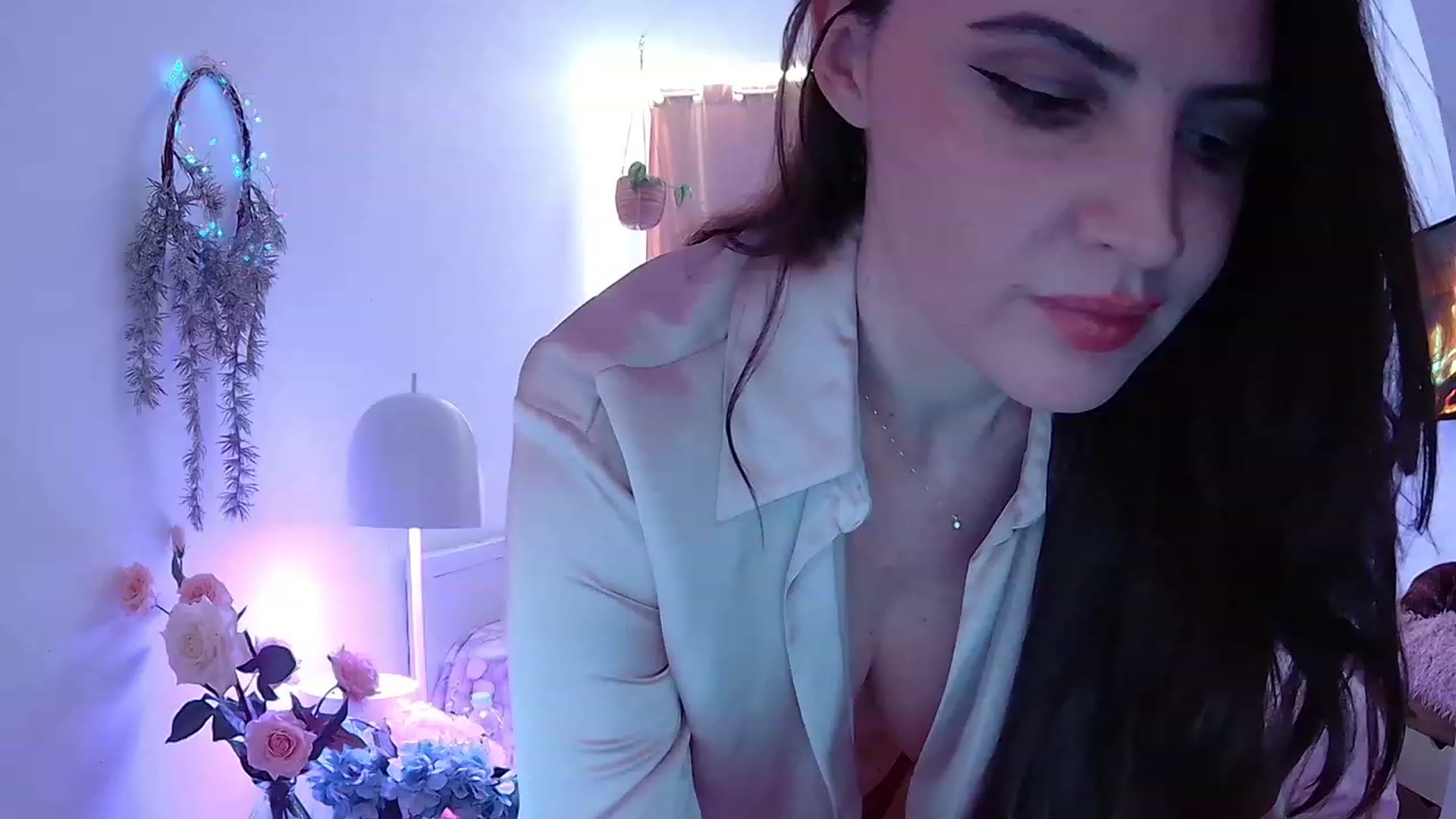 Gallery image thumbnail from ShyAngie's myfreecams stream on, 12/08/2023, 02:08 image 5 of 20