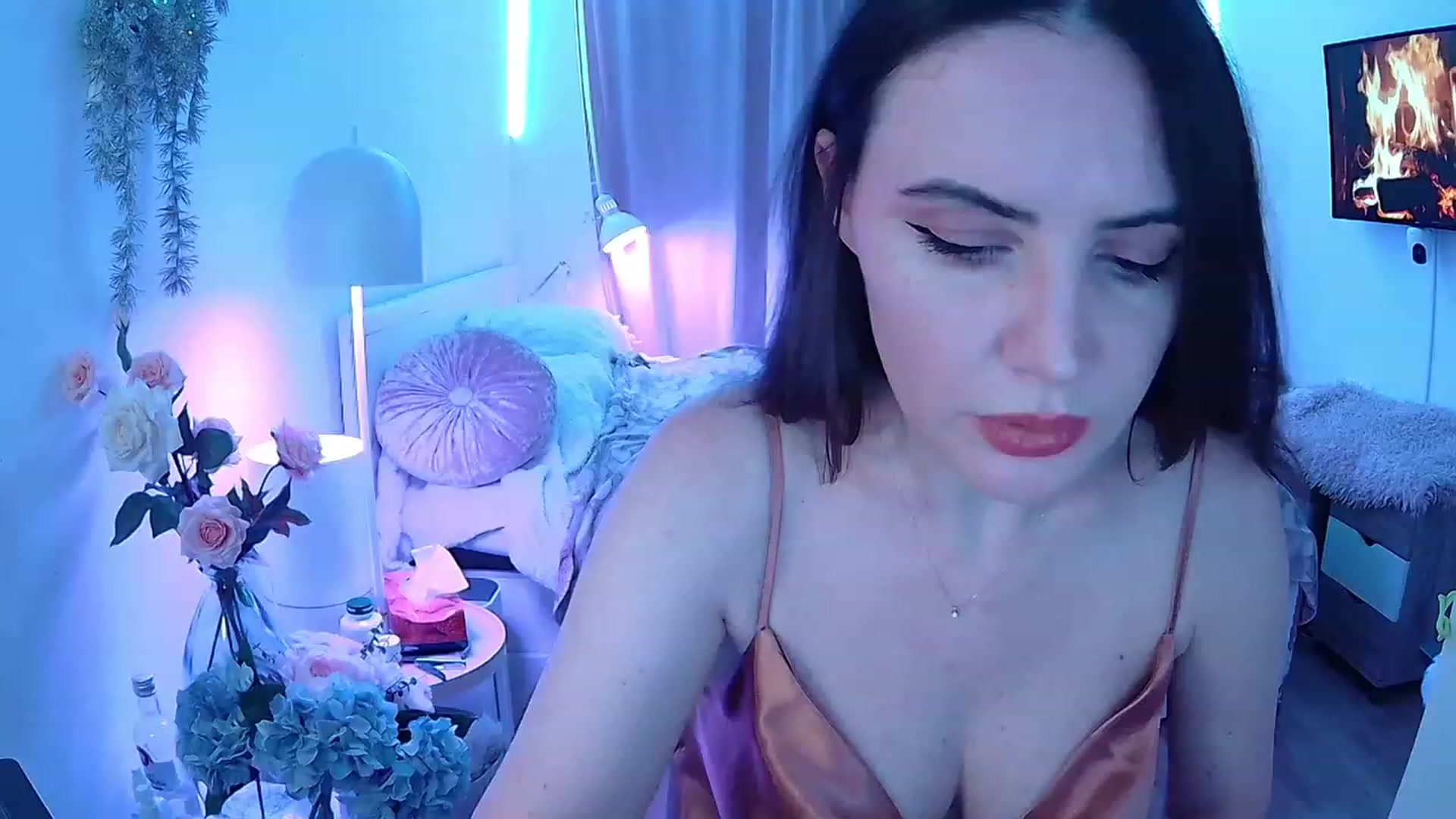 Gallery image thumbnail from ShyAngie's myfreecams stream on, 12/13/2023, 01:18 image 2 of 20