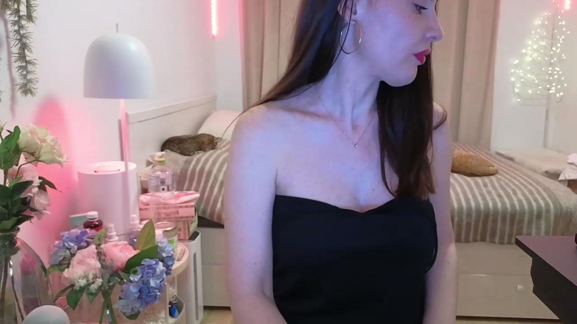 Gallery image thumbnail from ShyAngie's myfreecams stream on, 02/05/2024, 01:44 image 3 of 20