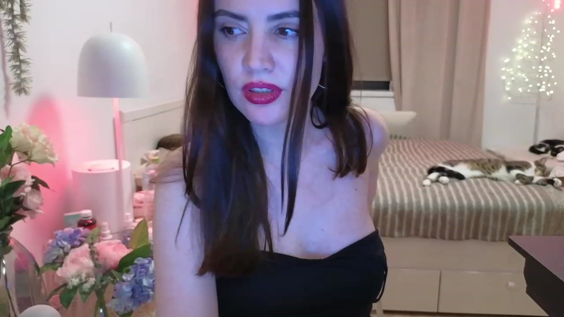 Gallery image thumbnail from ShyAngie's myfreecams stream on, 02/05/2024, 01:46 image 17 of 20