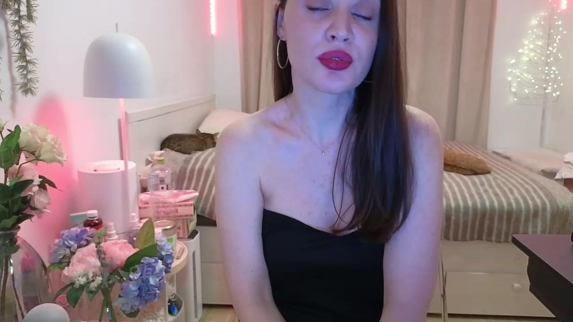 Gallery image thumbnail from ShyAngie's myfreecams stream on, 02/05/2024, 01:46 image 7 of 20