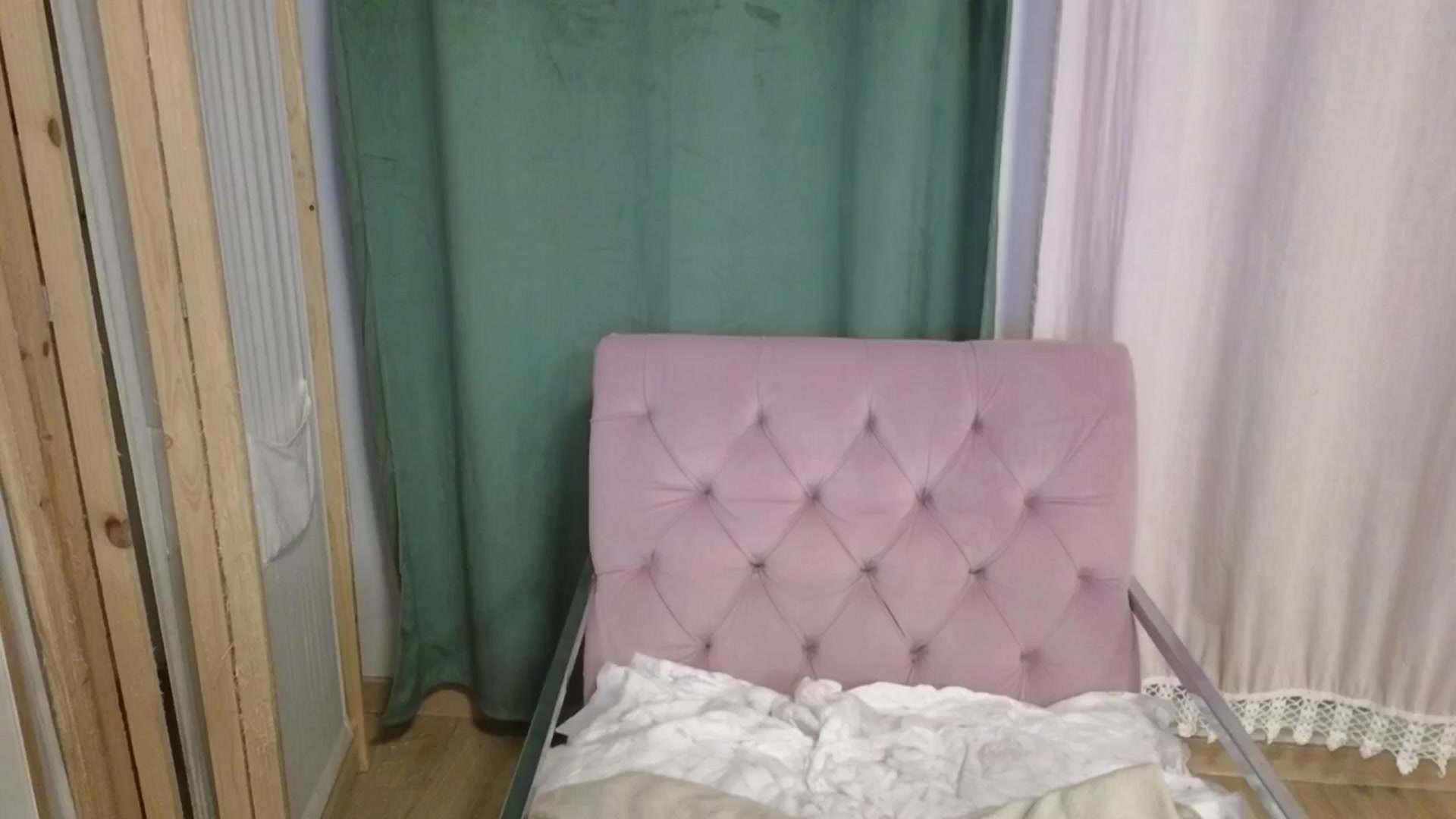 Gallery image thumbnail from ShyAngie's myfreecams stream on, 05/04/2024, 19:59 image 14 of 20