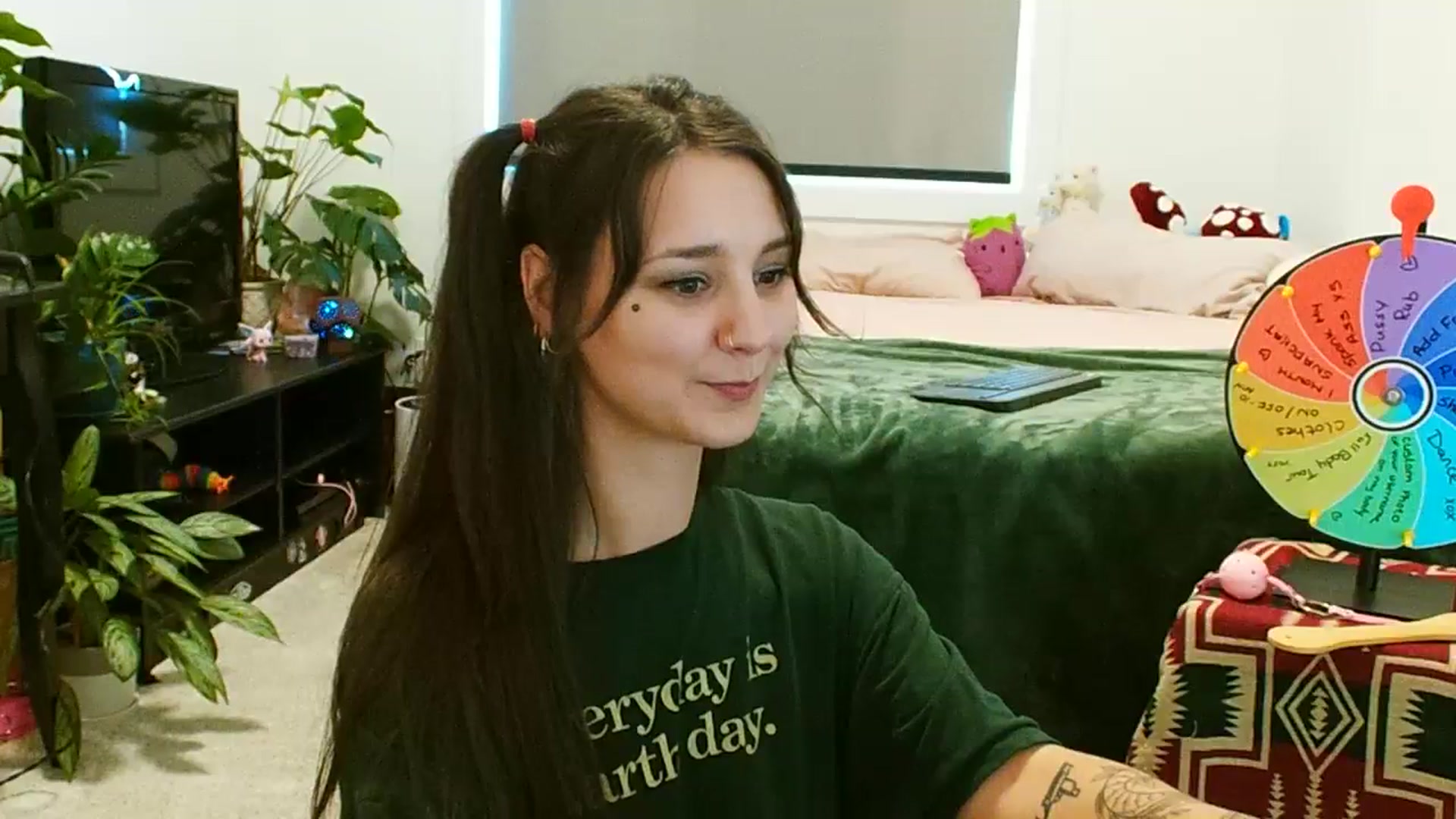 Gallery image thumbnail from ShyBabyy's myfreecams stream on, 07/10/2025, 22:10 image 13 of 20