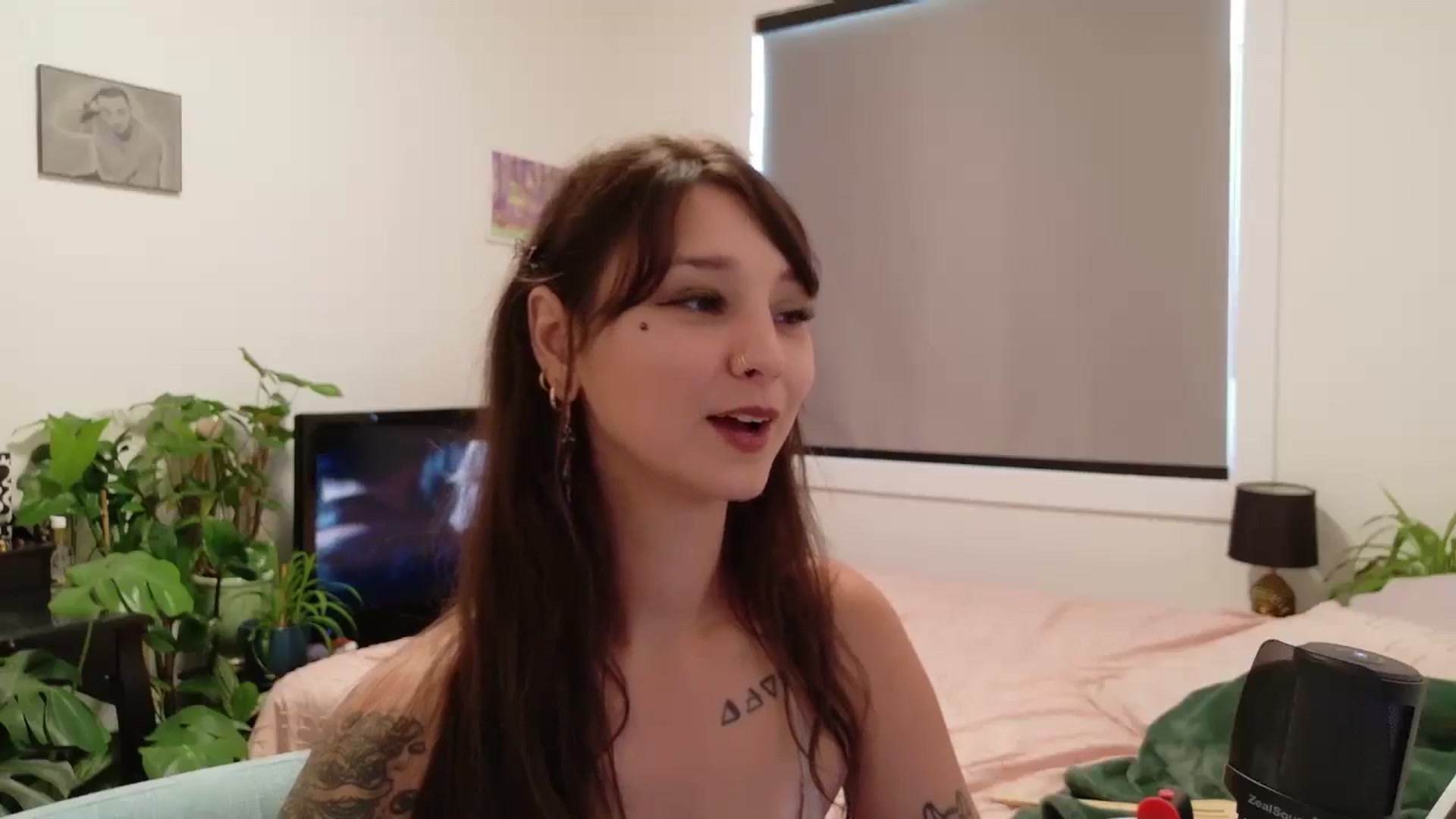Gallery image thumbnail from ShyBabyy's myfreecams stream on, 08/19/2025, 20:03 image 8 of 20
