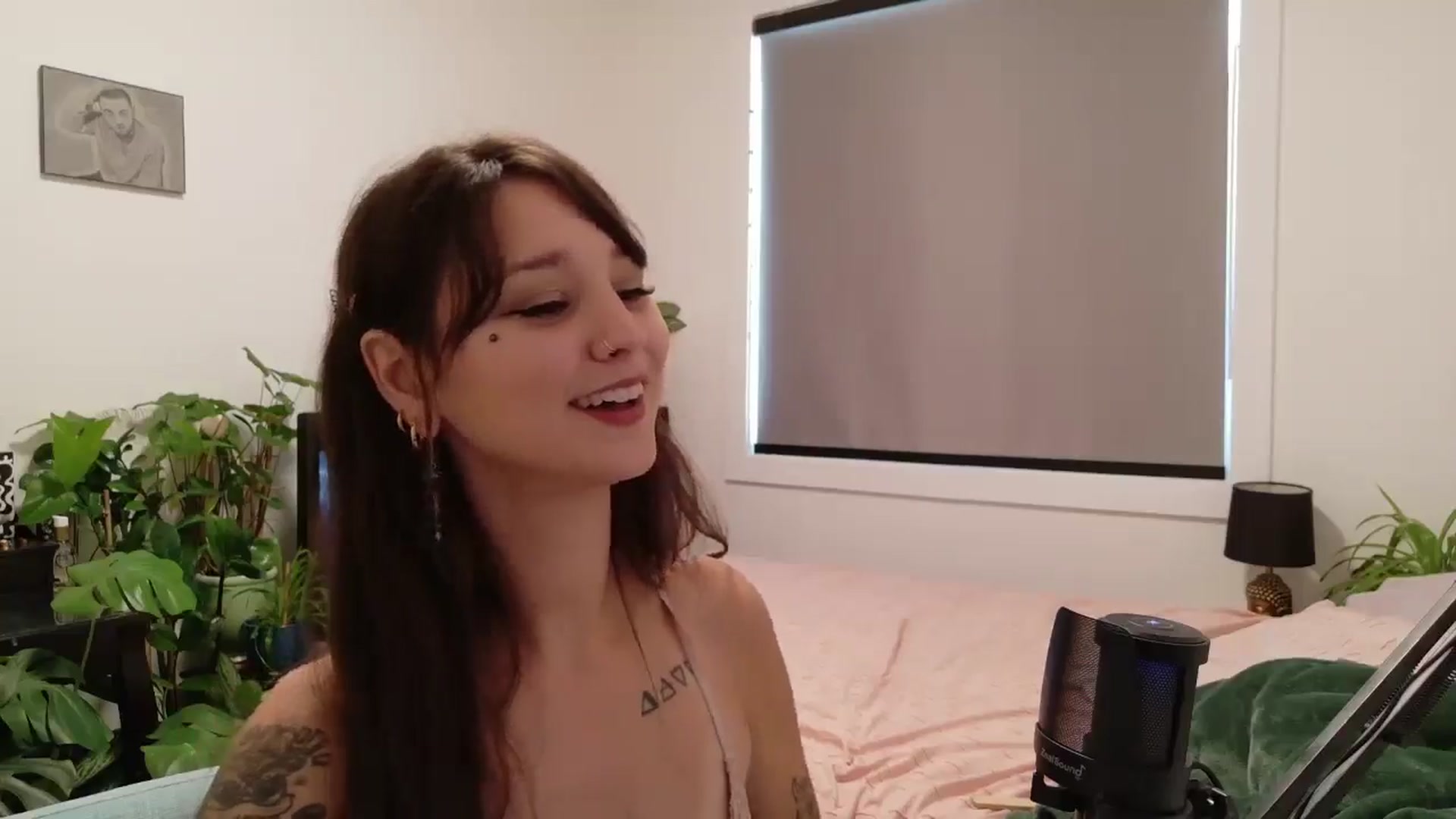 Gallery image thumbnail from ShyBabyy's myfreecams stream on, 08/19/2025, 20:03 image 11 of 20