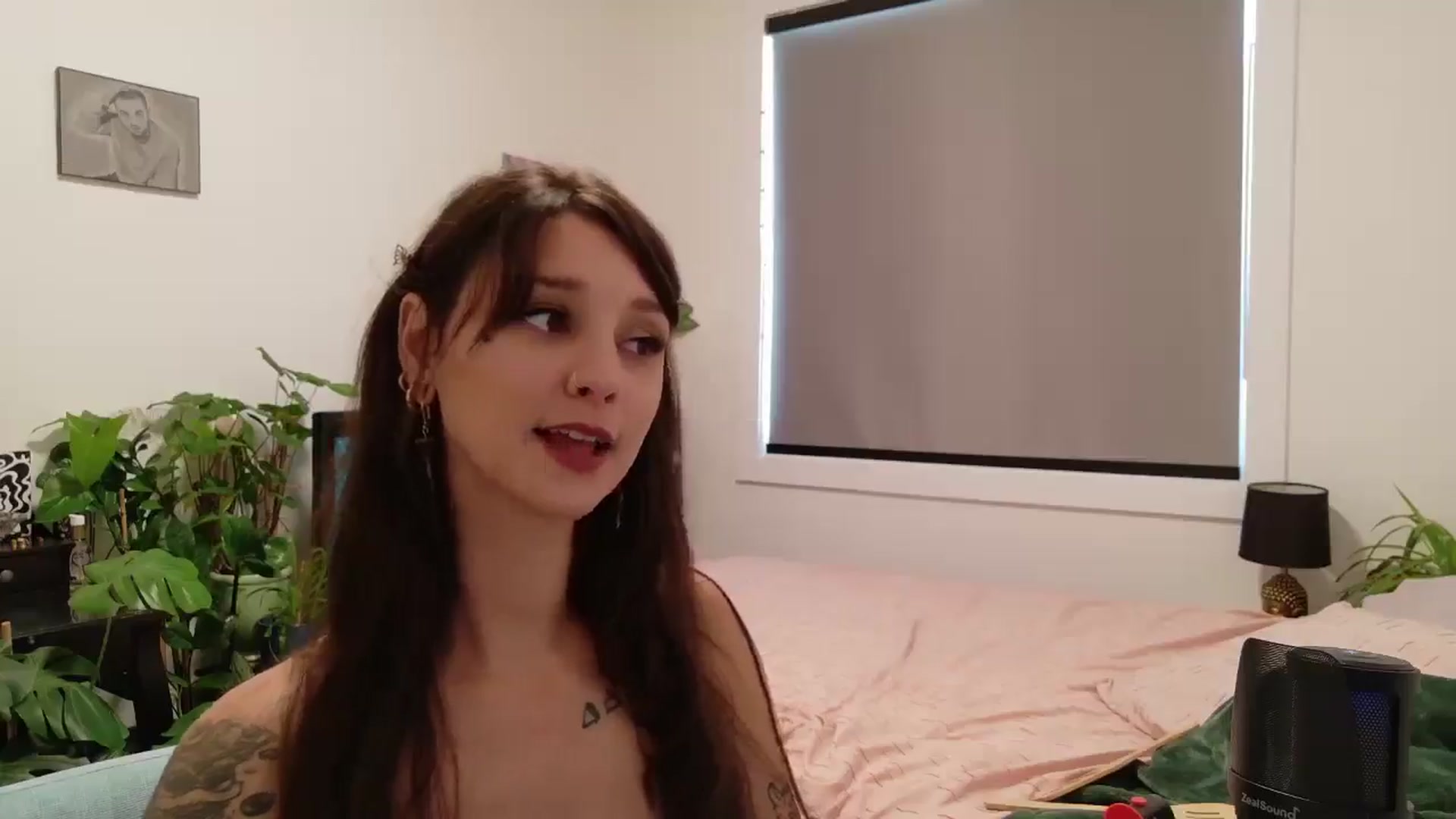 Gallery image thumbnail from ShyBabyy's myfreecams stream on, 08/19/2025, 20:03 image 19 of 20