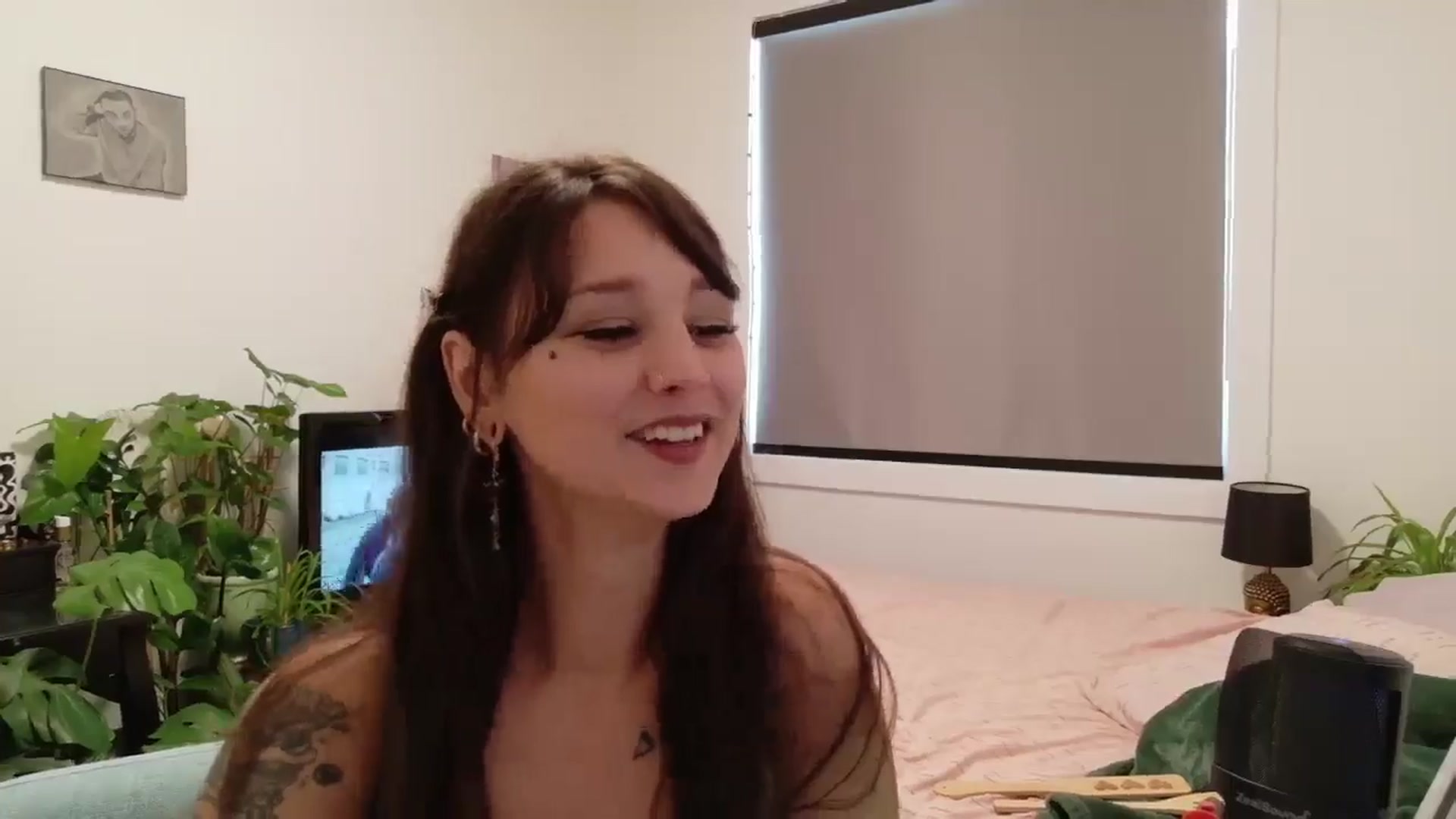 Gallery image thumbnail from ShyBabyy's myfreecams stream on, 08/19/2025, 20:03 image 6 of 20