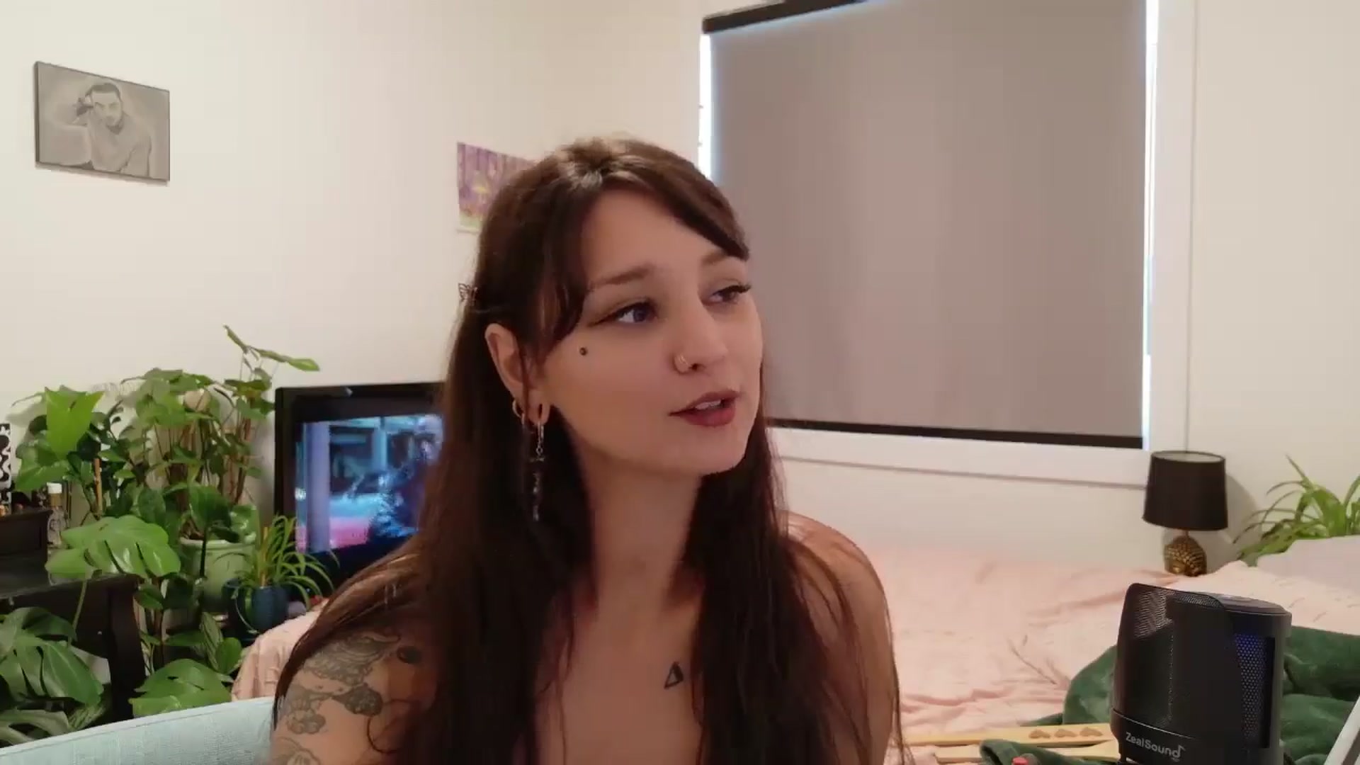 Gallery image thumbnail from ShyBabyy's myfreecams stream on, 08/19/2025, 20:03 image 4 of 20