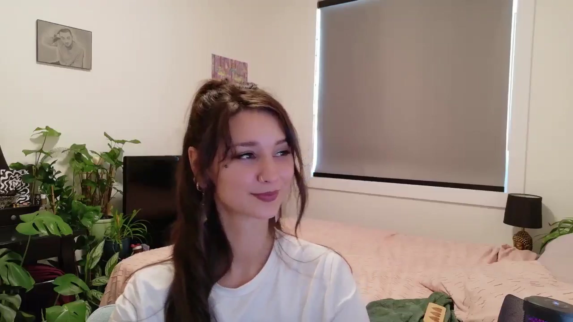 Gallery image thumbnail from ShyBabyy's myfreecams stream on, 08/26/2025, 17:38 image 9 of 20