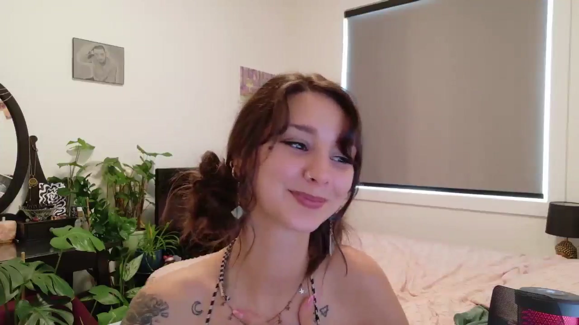 Gallery image thumbnail from ShyBabyy's myfreecams stream on, 08/27/2025, 21:31 image 7 of 20