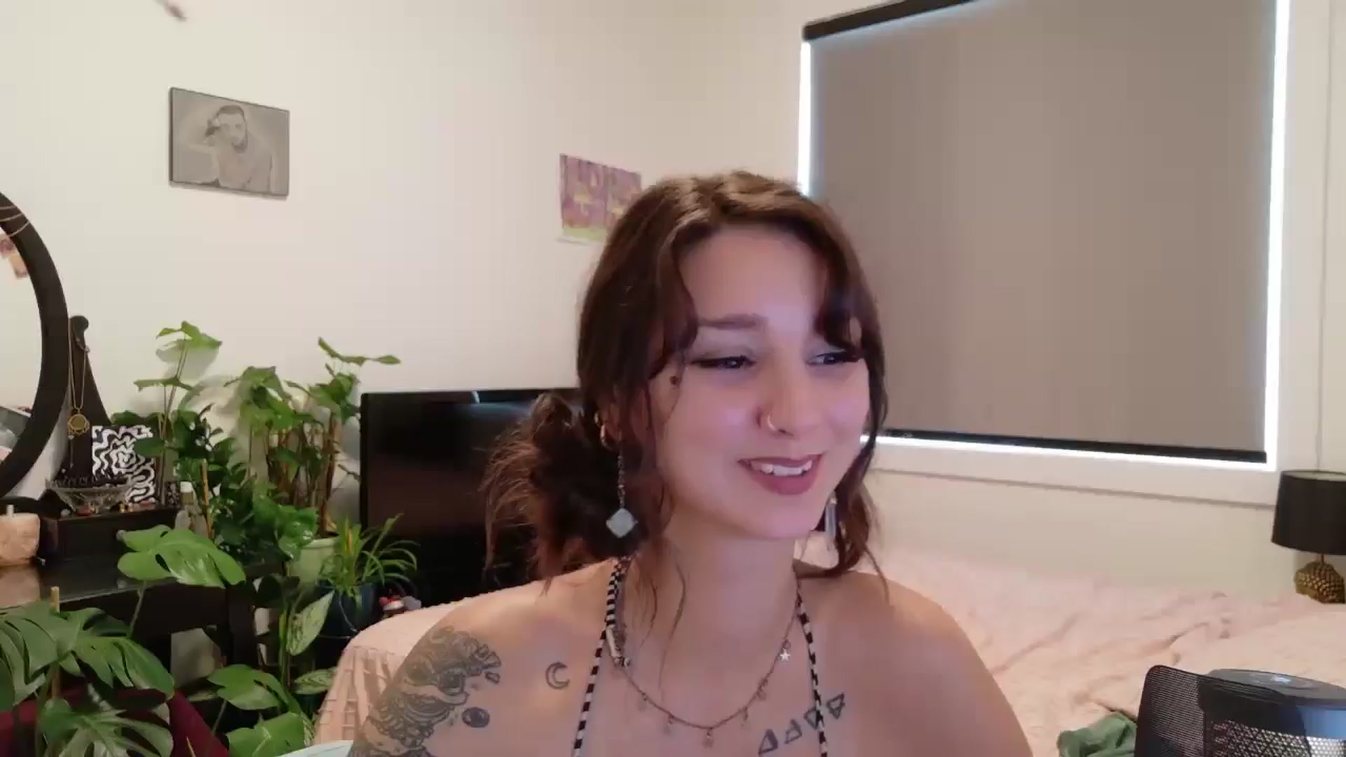 Gallery image thumbnail from ShyBabyy's myfreecams stream on, 08/27/2025, 21:31 image 4 of 20