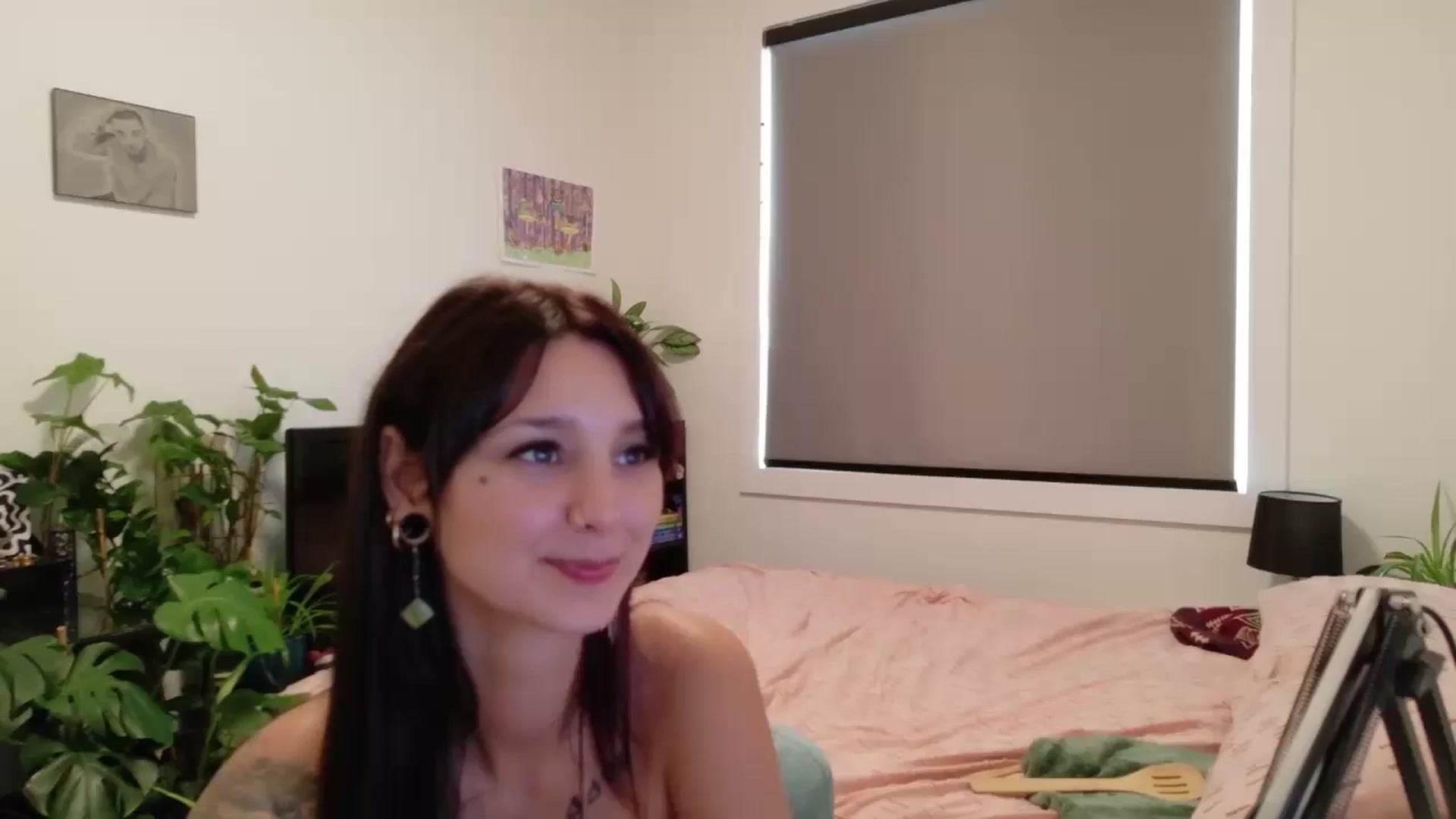 Gallery image thumbnail from ShyBabyy's myfreecams stream on, 09/01/2025, 22:31 image 15 of 20