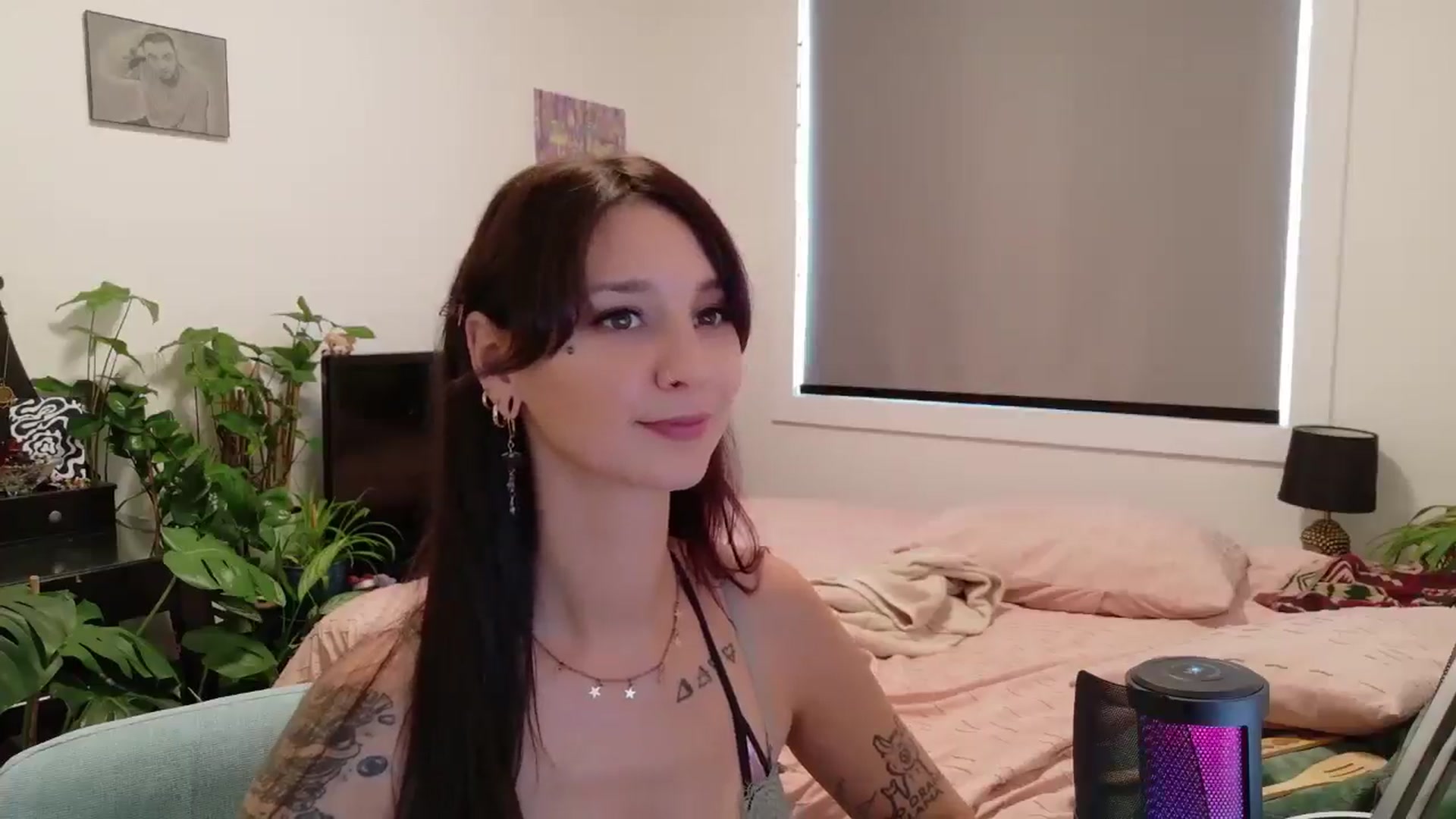 Gallery image thumbnail from ShyBabyy's myfreecams stream on, 09/04/2025, 20:25 image 18 of 20