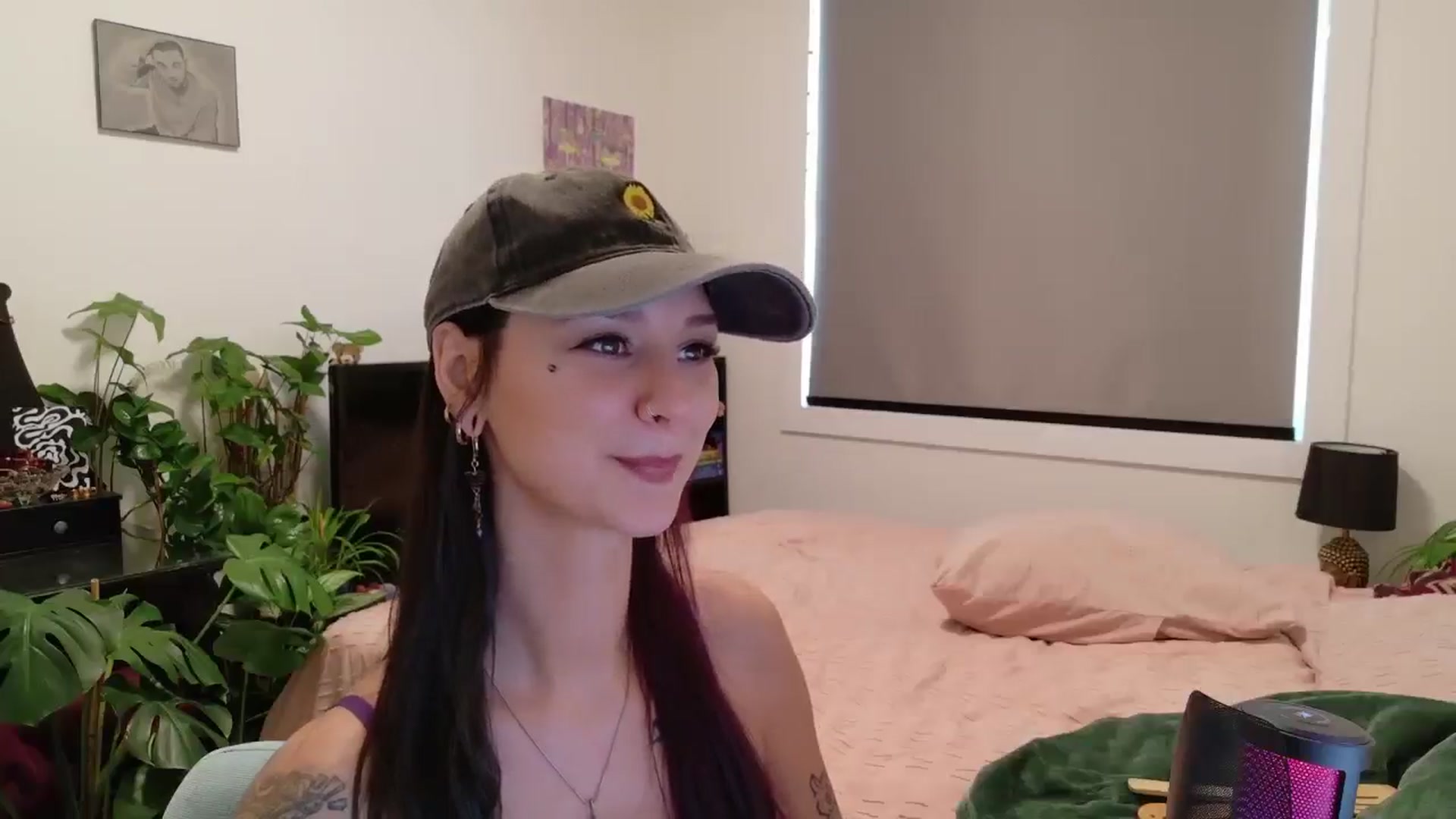 Gallery image thumbnail from ShyBabyy's myfreecams stream on, 09/05/2025, 17:44 image 8 of 20