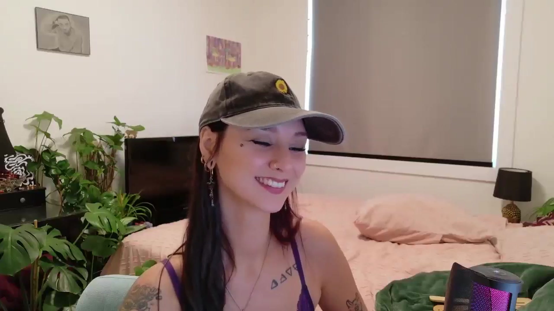 Gallery image thumbnail from ShyBabyy's myfreecams stream on, 09/05/2025, 17:44 image 12 of 20