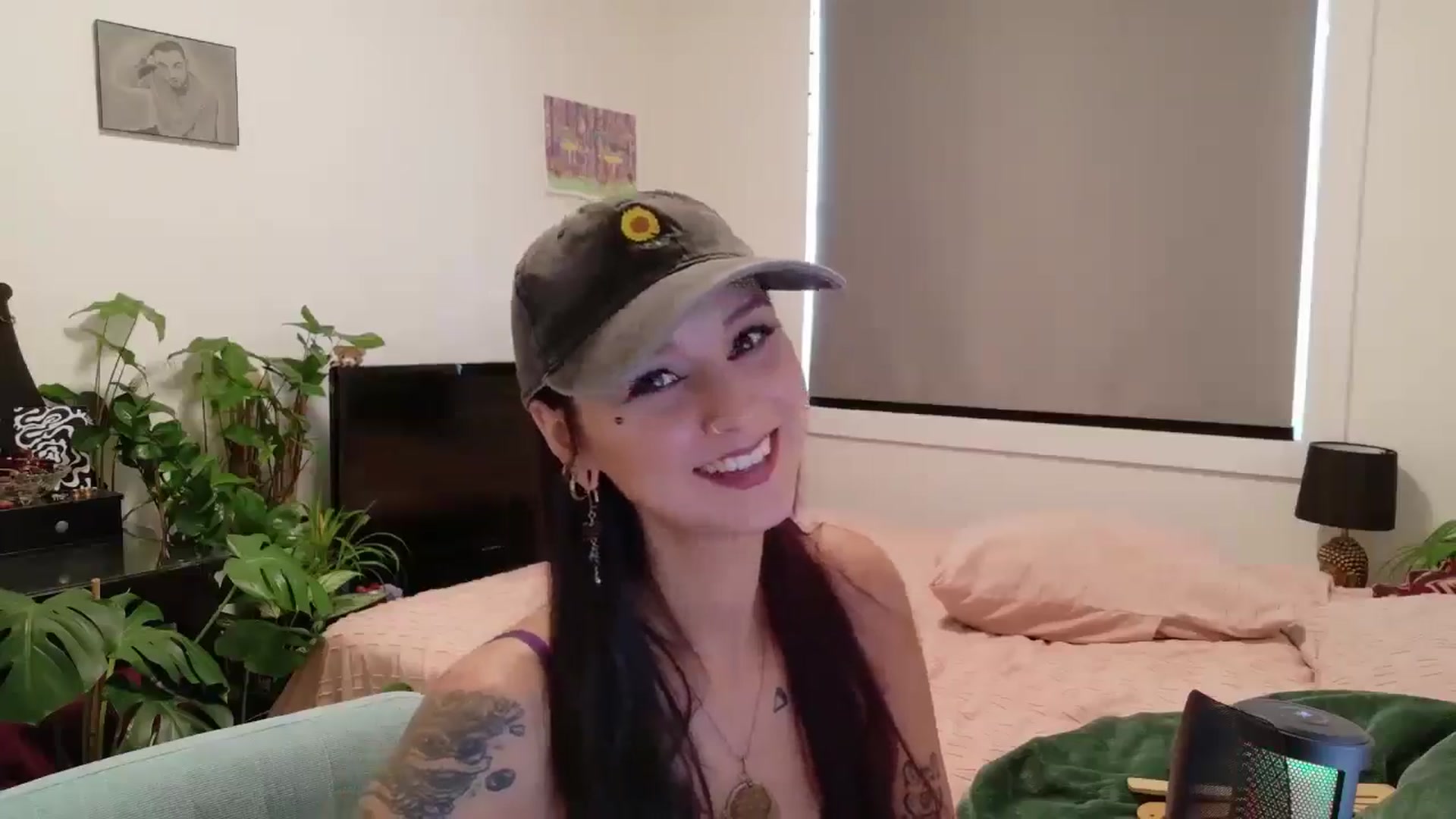 Gallery image thumbnail from ShyBabyy's myfreecams stream on, 09/05/2025, 17:44 image 3 of 20