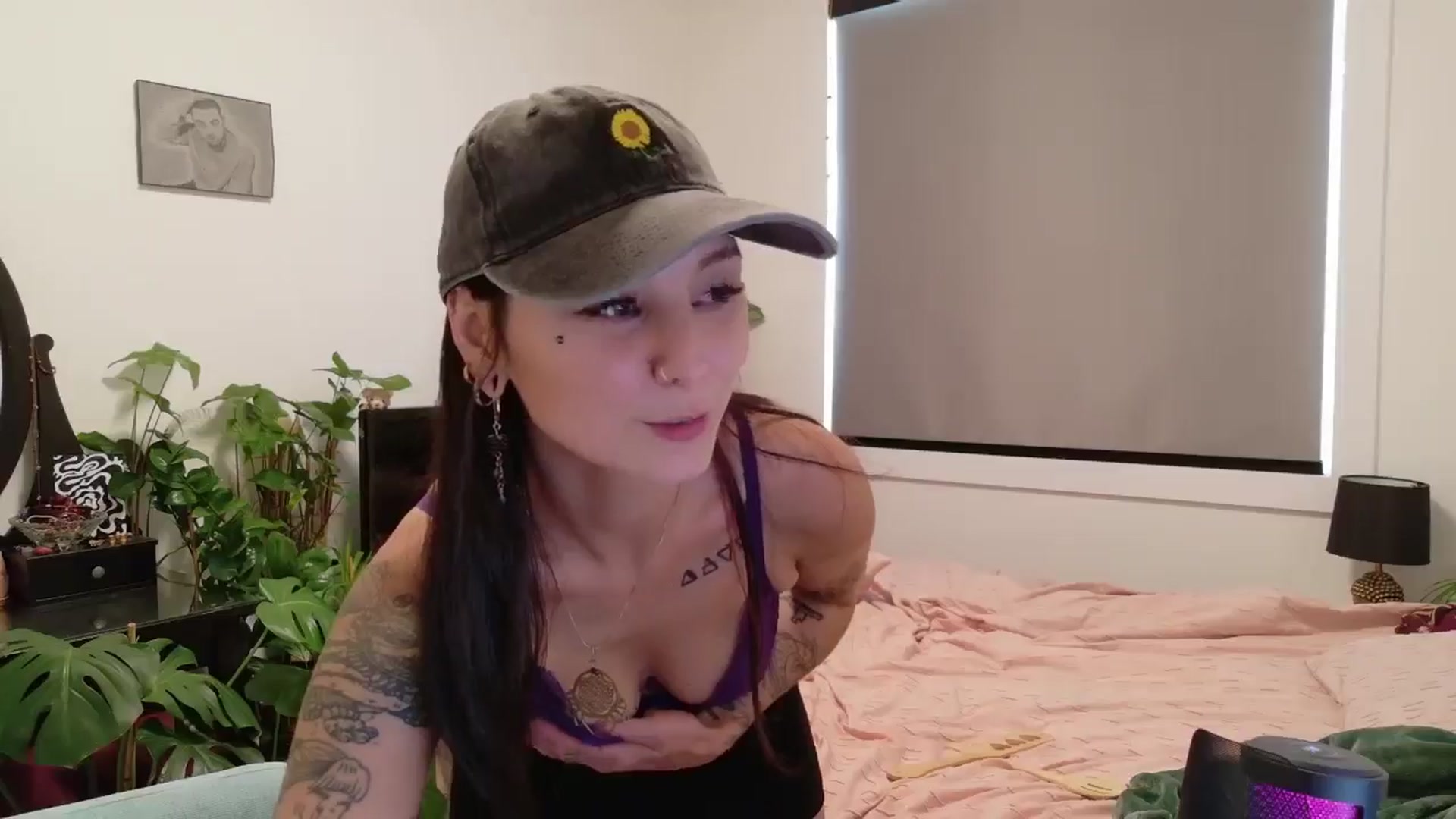 Gallery image thumbnail from ShyBabyy's myfreecams stream on, 09/05/2025, 22:04 image 2 of 20