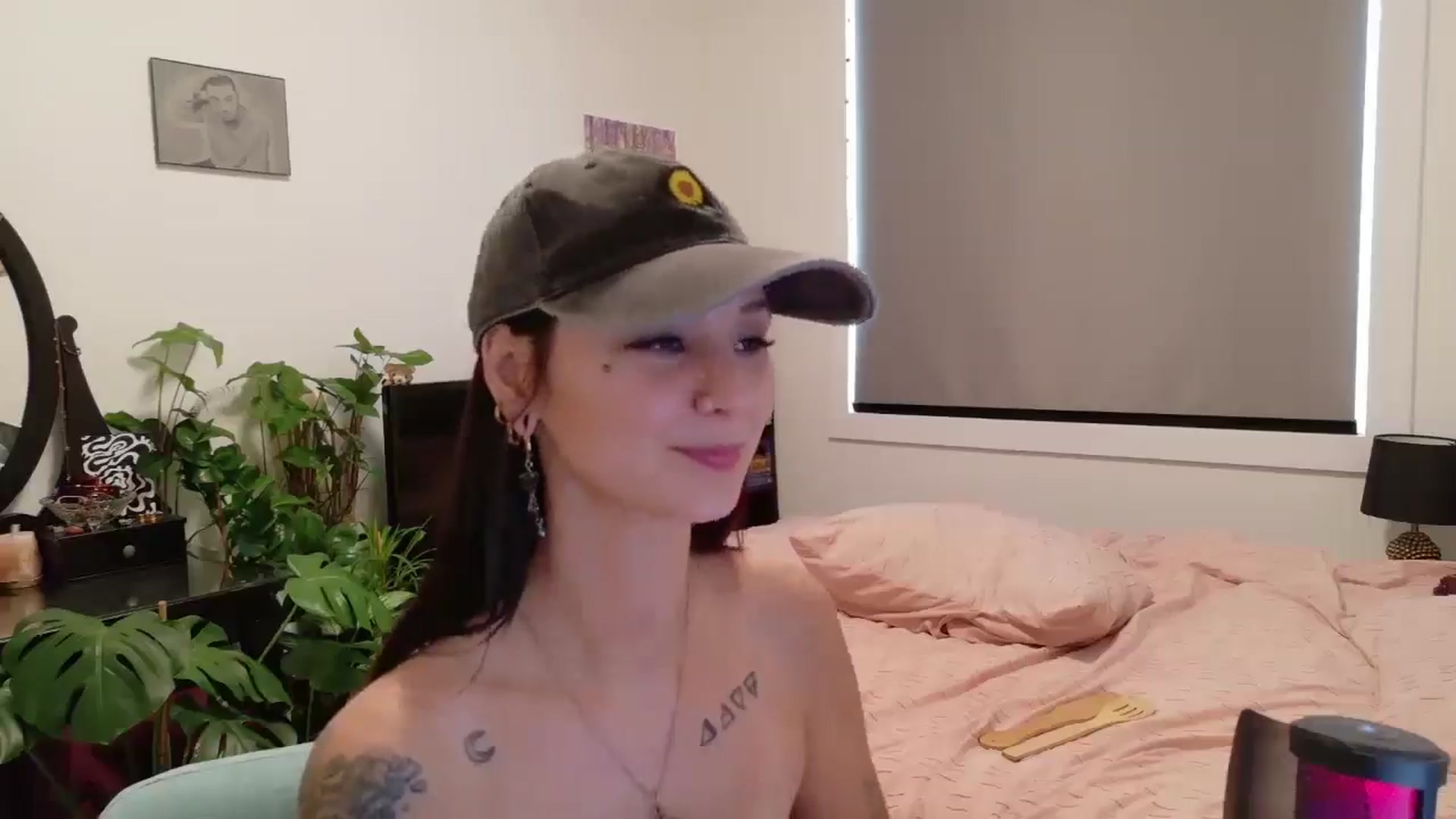 Gallery image thumbnail from ShyBabyy's myfreecams stream on, 09/05/2025, 22:04 image 6 of 20