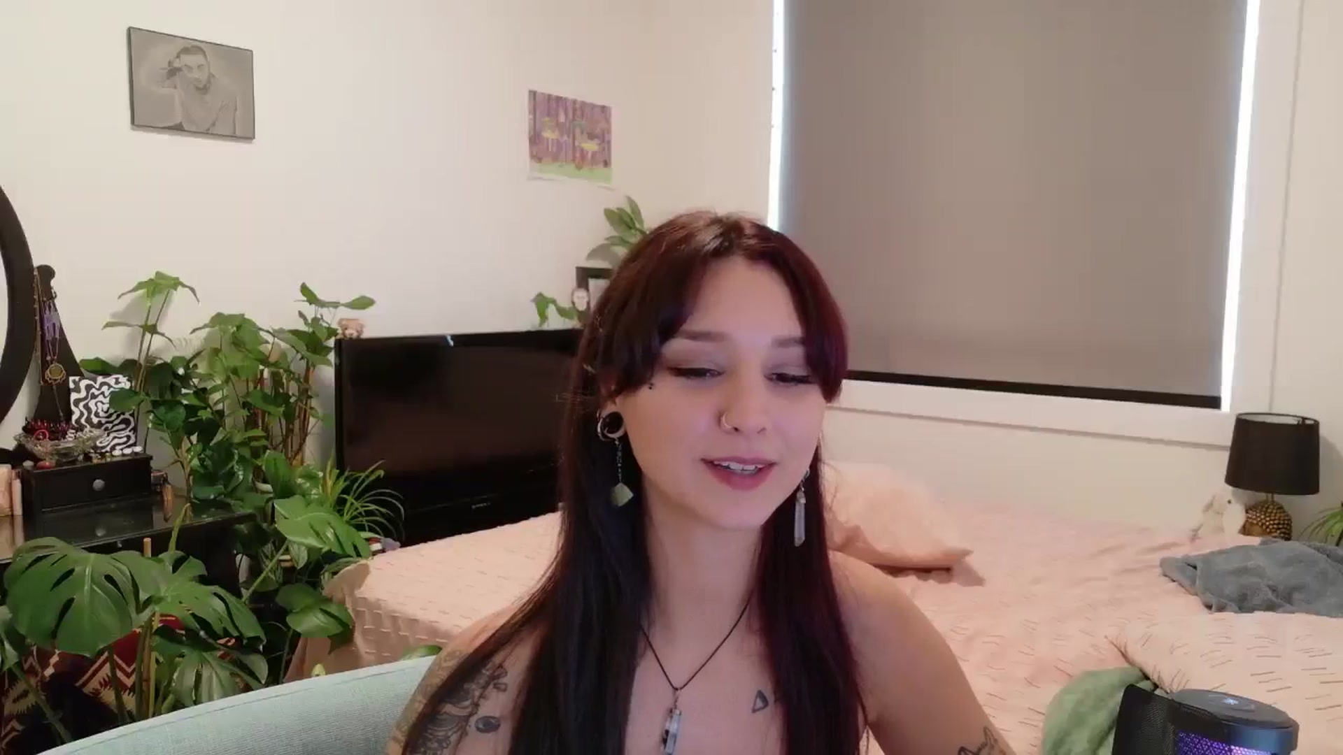 Gallery image thumbnail from ShyBabyy's myfreecams stream on, 09/12/2025, 20:03 image 13 of 20