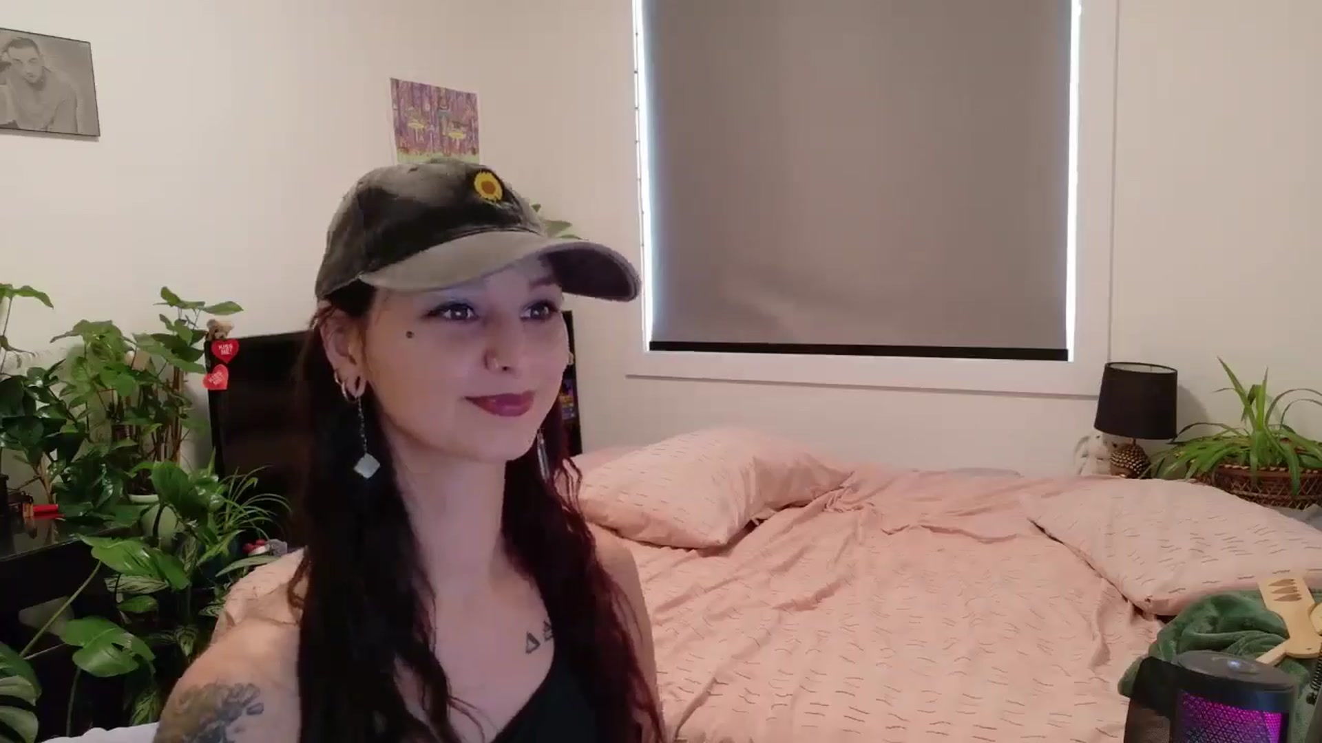 Gallery image thumbnail from ShyBabyy's myfreecams stream on, 09/23/2025, 18:36 image 9 of 20