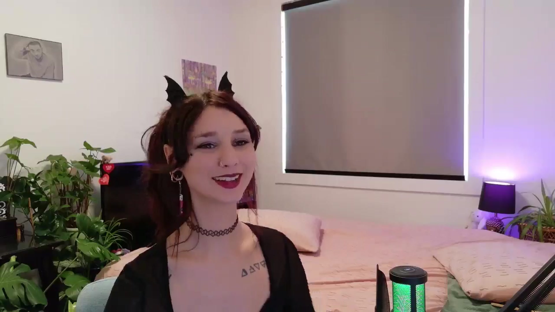 Gallery image thumbnail from ShyBabyy's myfreecams stream on, 09/25/2025, 19:14 image 6 of 20