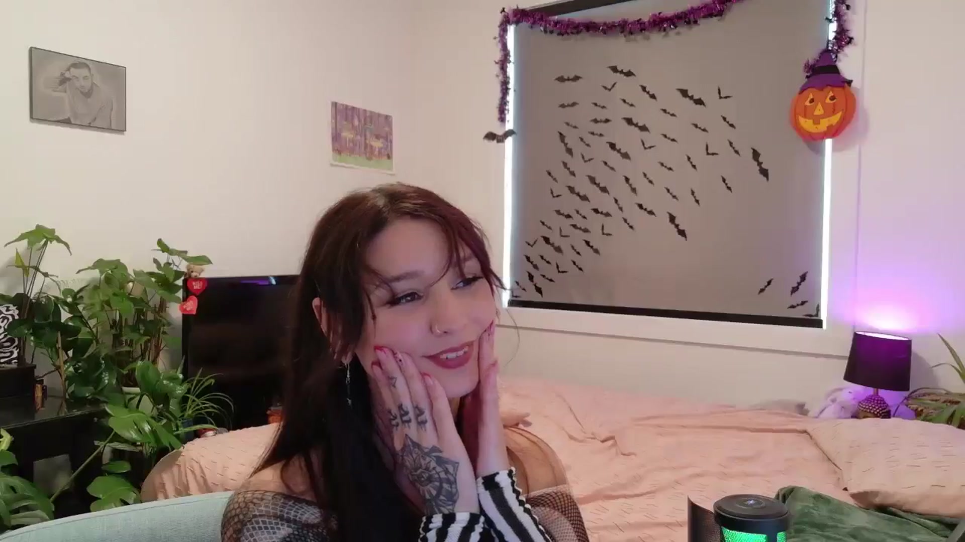 Gallery image thumbnail from ShyBabyy's myfreecams stream on, 10/01/2025, 21:57 image 11 of 20