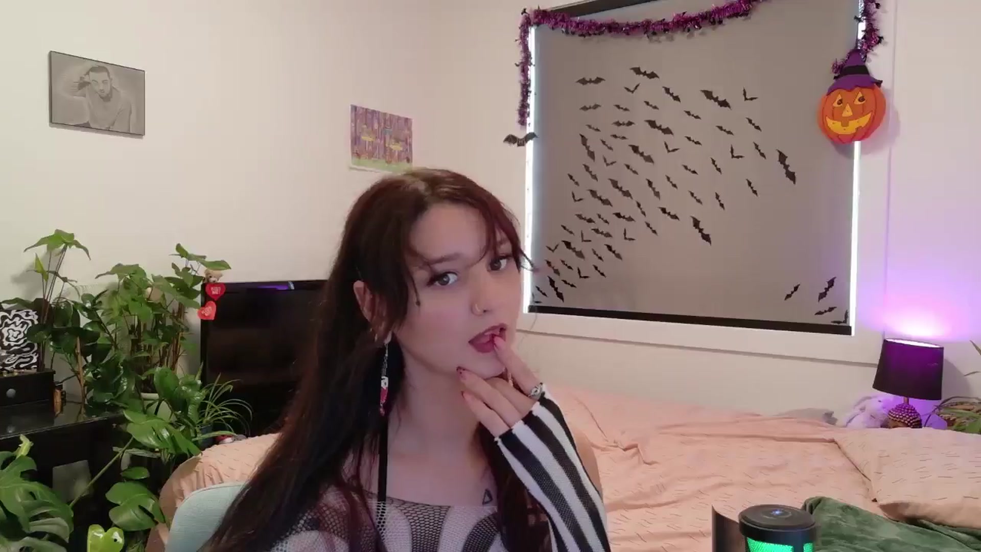 Gallery image thumbnail from ShyBabyy's myfreecams stream on, 10/01/2025, 21:57 image 13 of 20