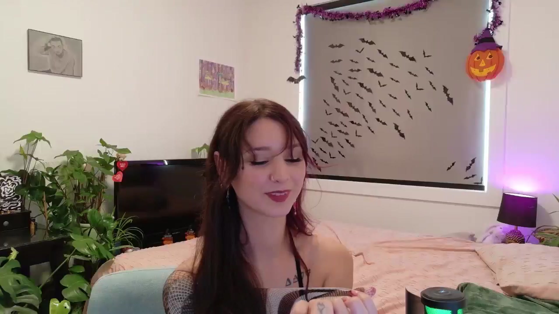 Gallery image thumbnail from ShyBabyy's myfreecams stream on, 10/01/2025, 21:57 image 15 of 20