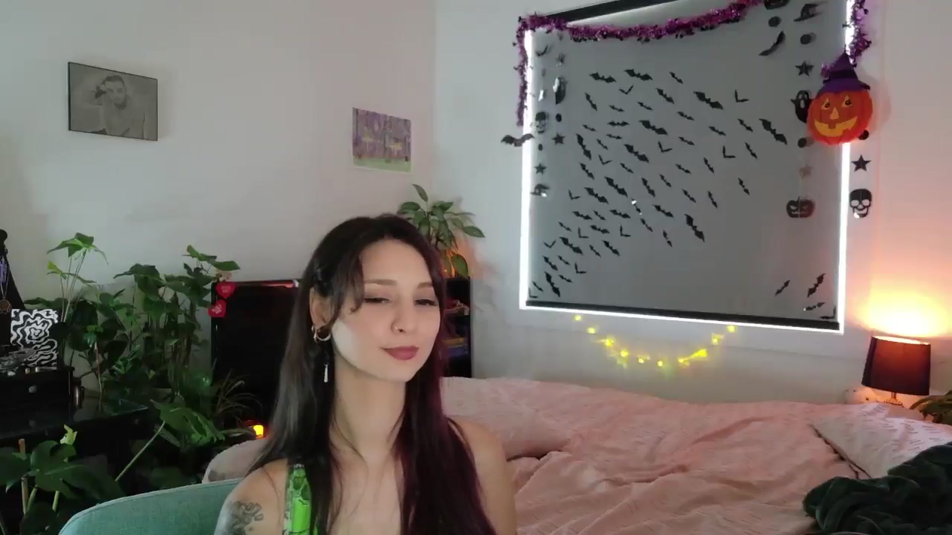 Gallery image thumbnail from ShyBabyy's myfreecams stream on, 10/02/2025, 19:18 image 17 of 20