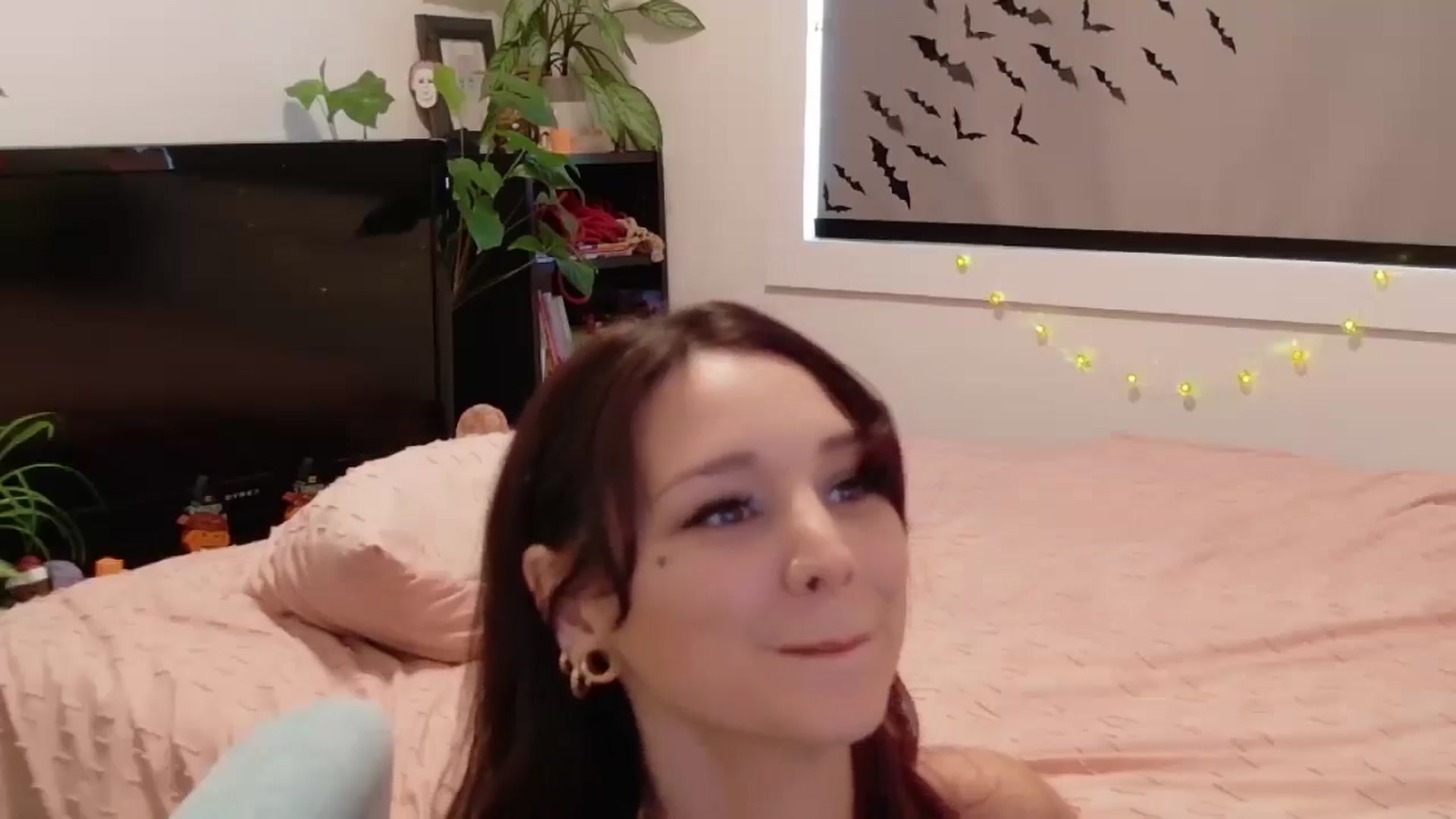 Gallery image thumbnail from ShyBabyy's myfreecams stream on, 10/10/2025, 17:56 image 8 of 20