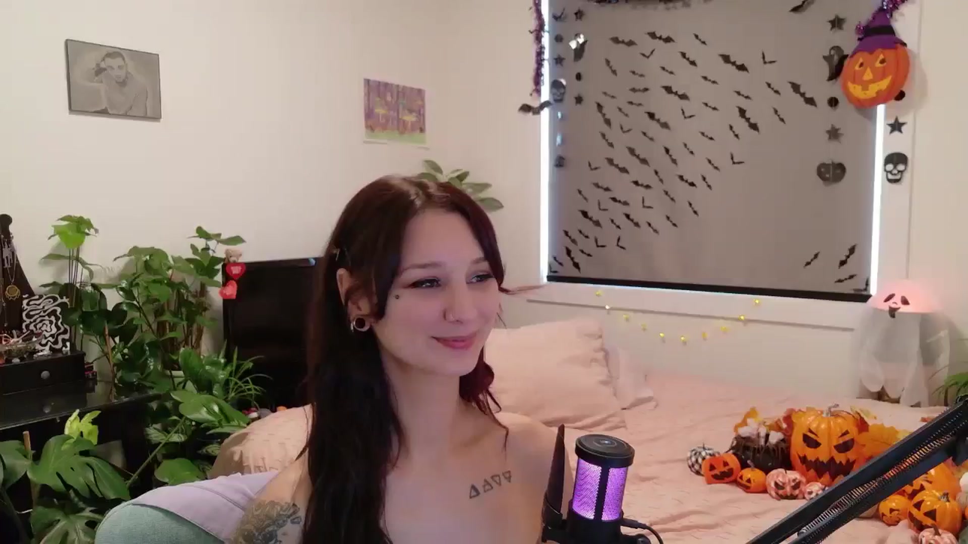 Gallery image thumbnail from ShyBabyy's myfreecams stream on, 10/13/2025, 20:19 image 11 of 20