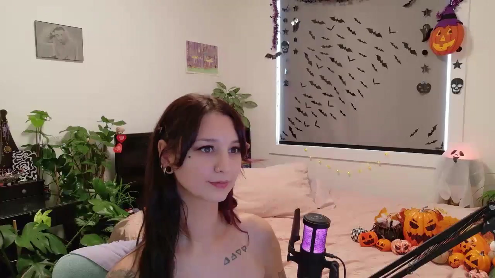 Gallery image thumbnail from ShyBabyy's myfreecams stream on, 10/13/2025, 20:19 image 14 of 20