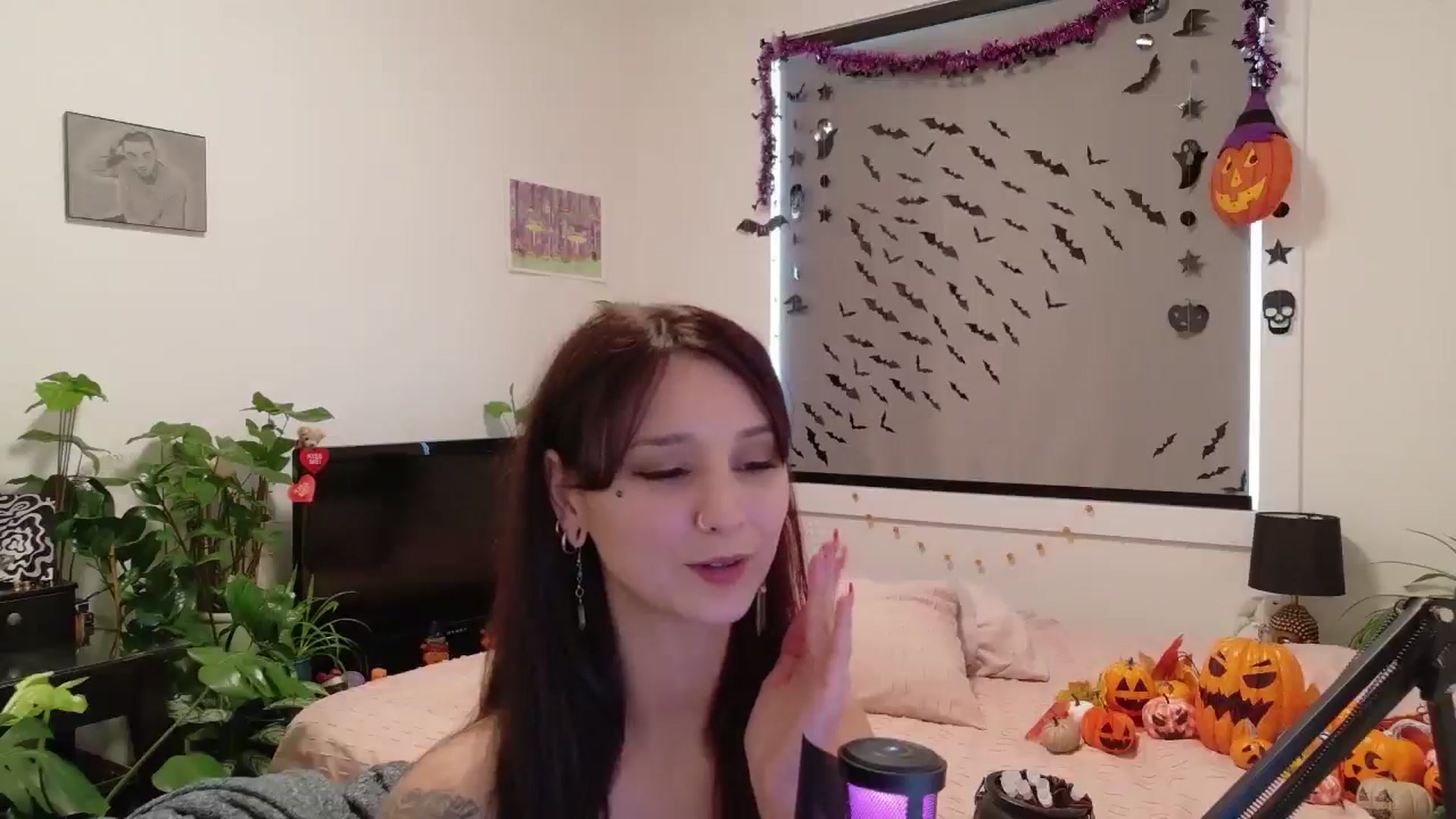 Gallery image thumbnail from ShyBabyy's myfreecams stream on, 10/15/2025, 19:17 image 18 of 20