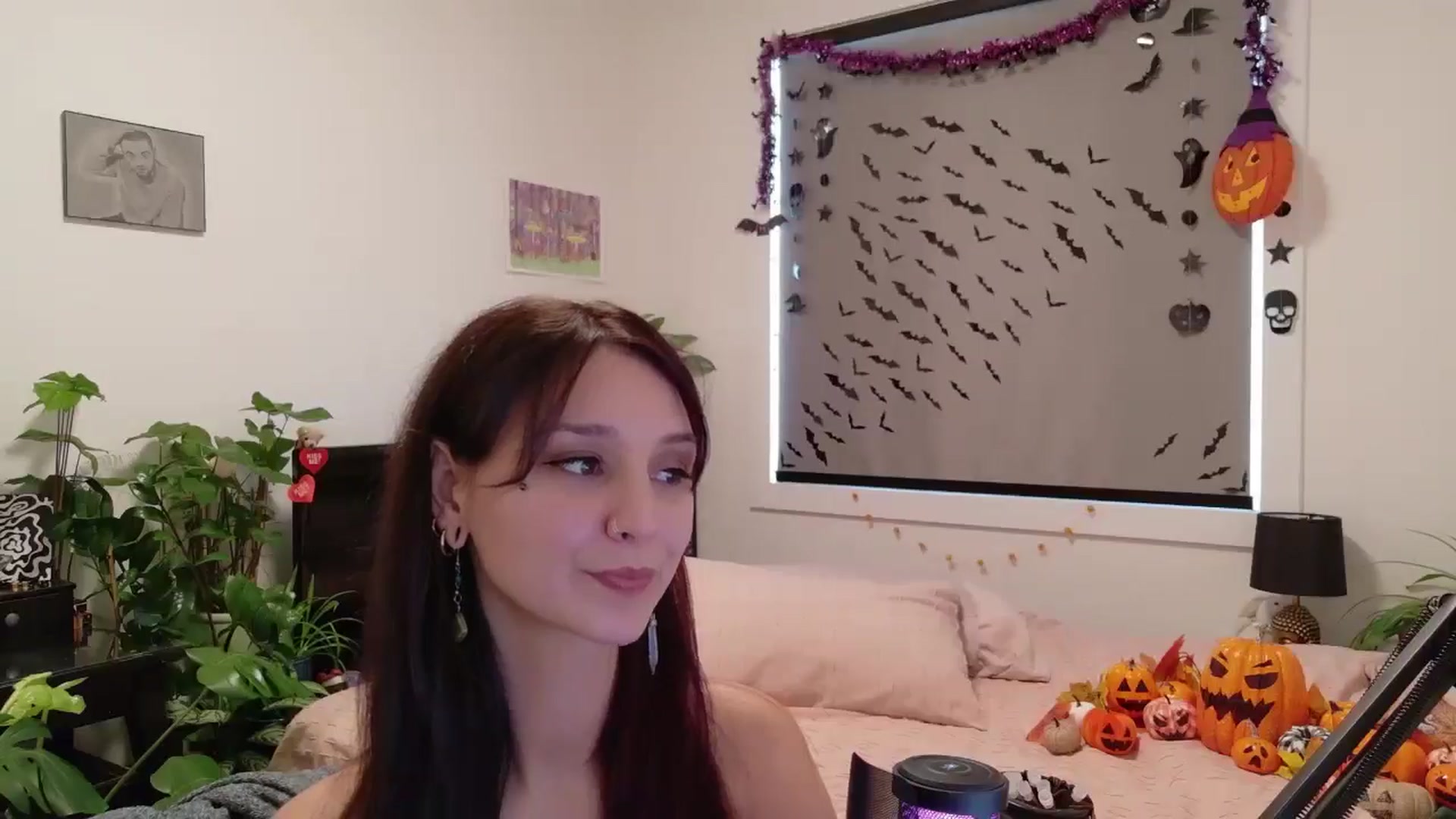 Gallery image thumbnail from ShyBabyy's myfreecams stream on, 10/15/2025, 19:17 image 12 of 20