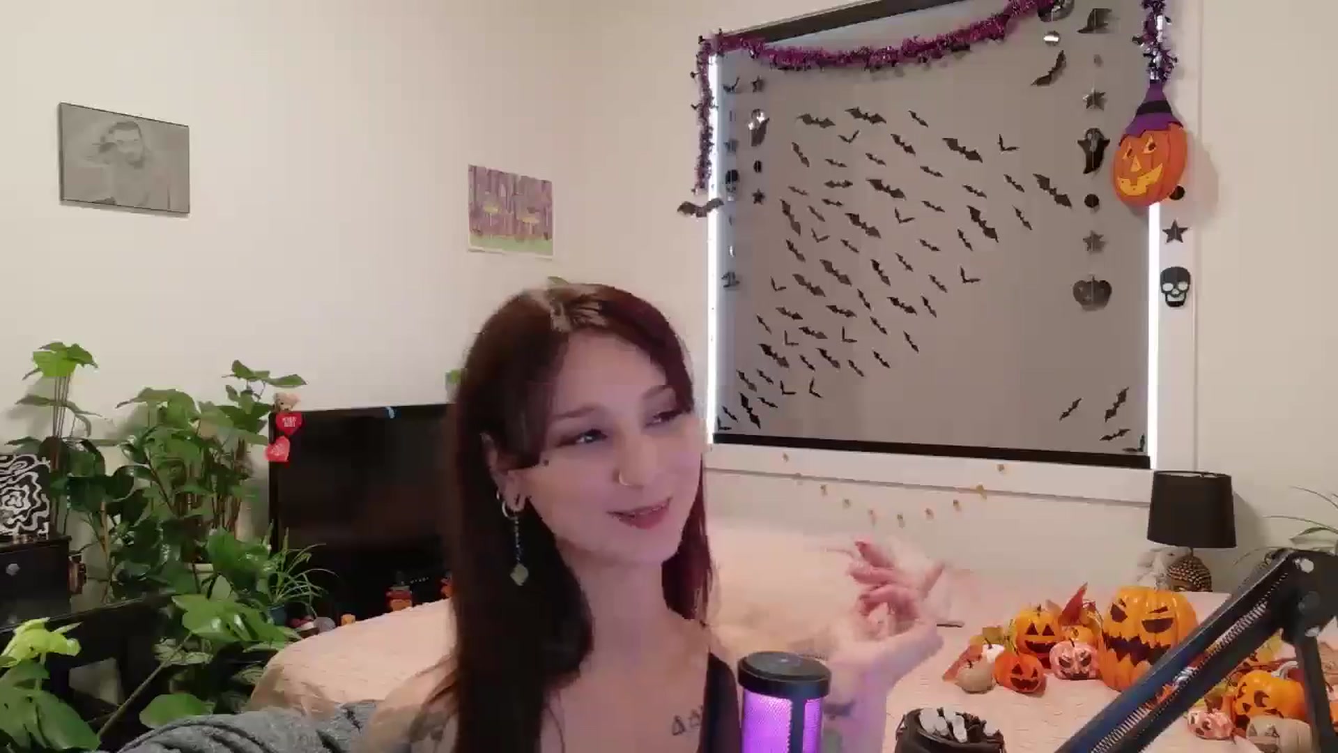 Gallery image thumbnail from ShyBabyy's myfreecams stream on, 10/15/2025, 19:17 image 19 of 20