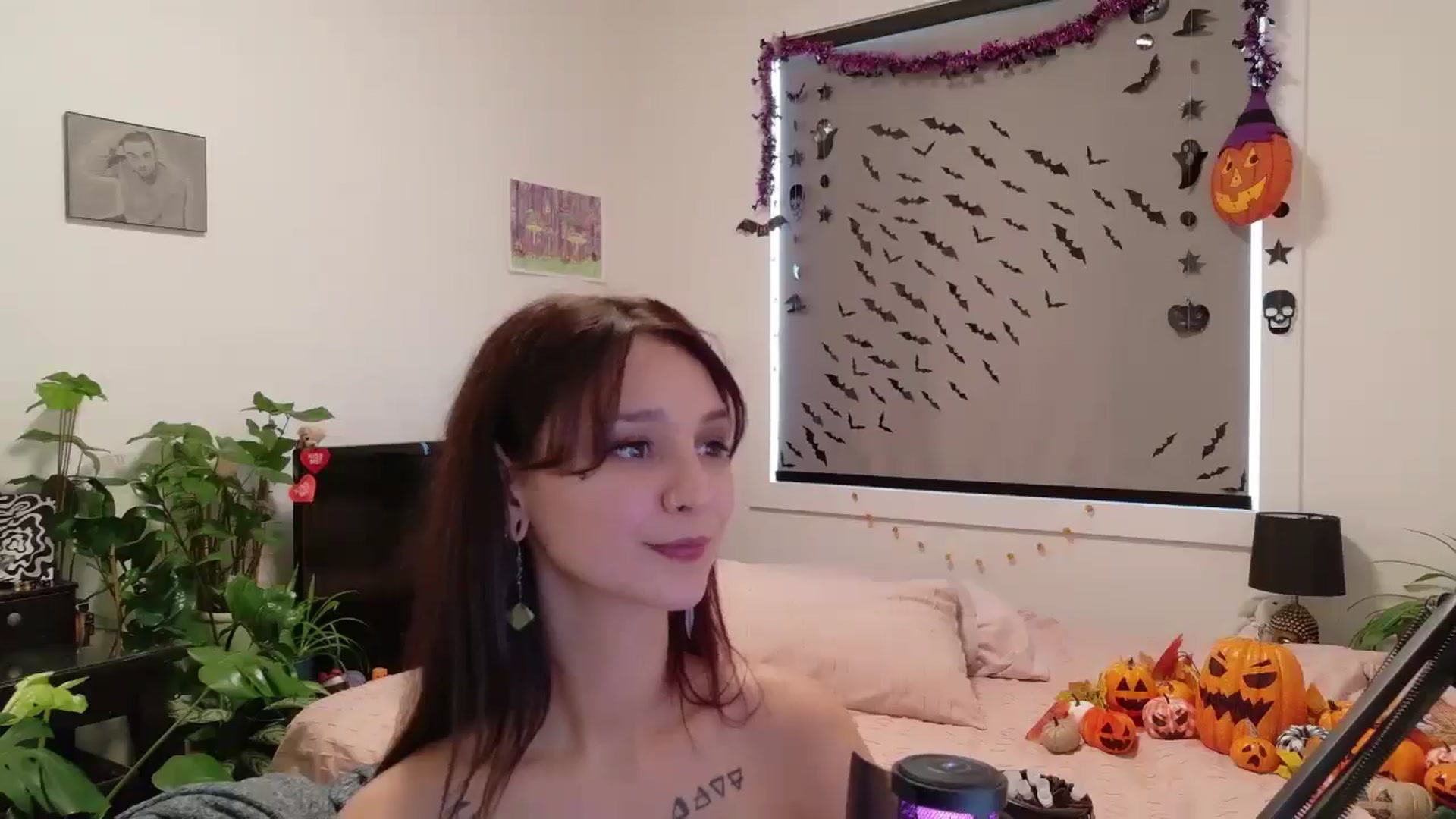 Gallery image thumbnail from ShyBabyy's myfreecams stream on, 10/15/2025, 19:17 image 14 of 20