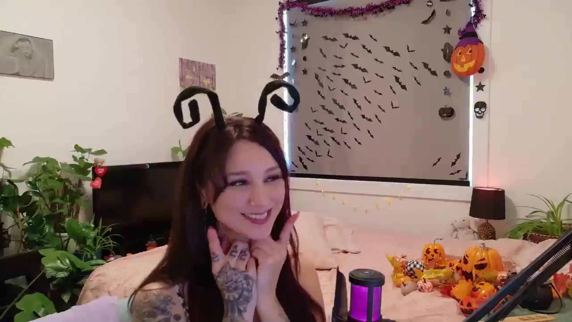 Gallery image thumbnail from ShyBabyy's myfreecams stream on, 10/16/2025, 18:56 image 12 of 20