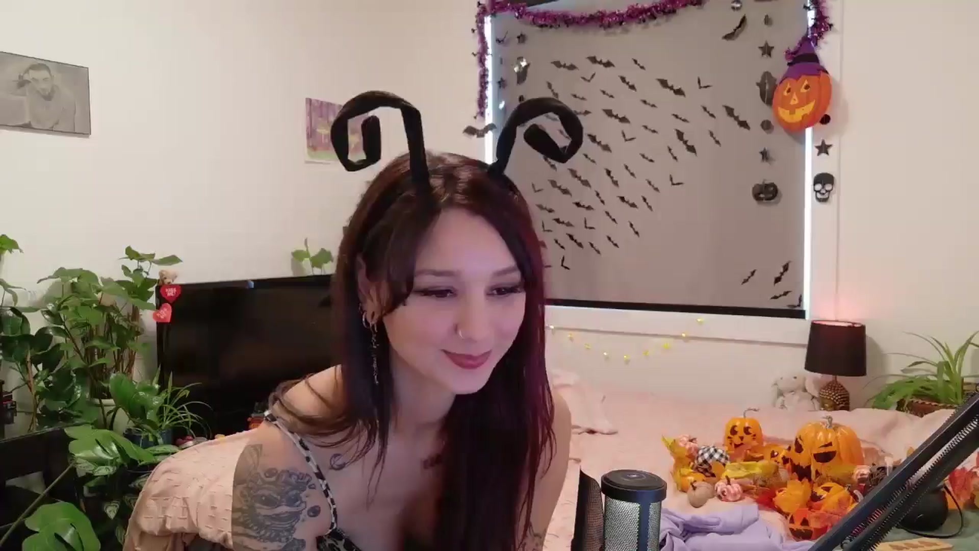 Gallery image thumbnail from ShyBabyy's myfreecams stream on, 10/16/2025, 18:56 image 4 of 20