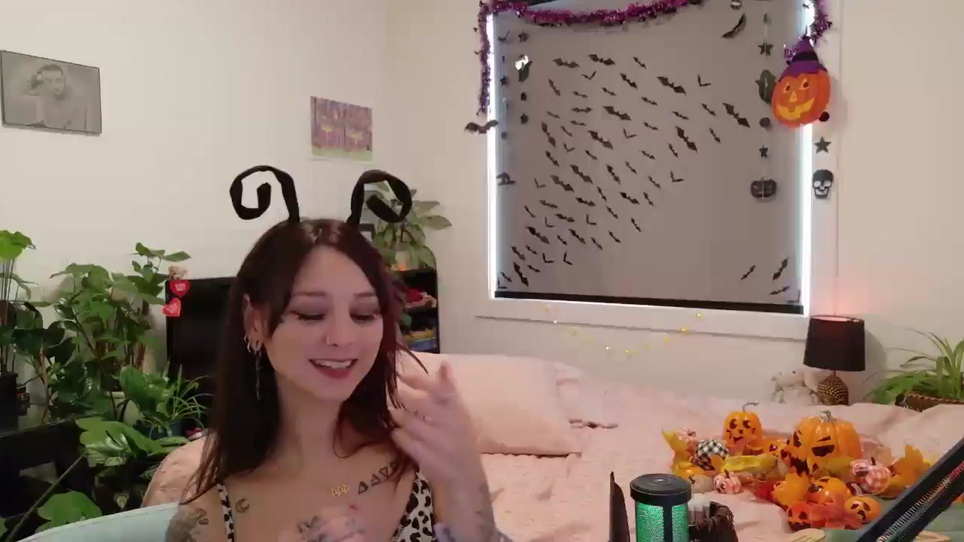Gallery image thumbnail from ShyBabyy's myfreecams stream on, 10/16/2025, 22:21 image 12 of 20