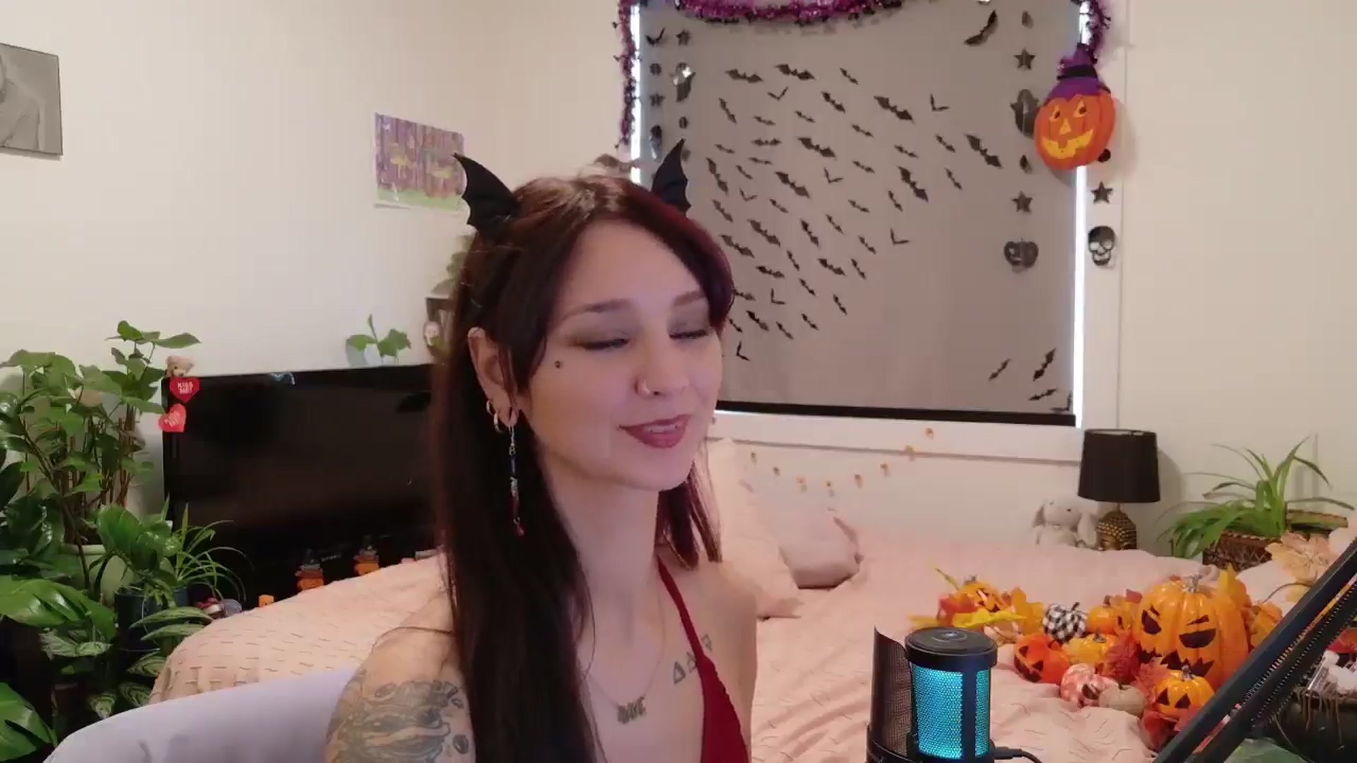 Gallery image thumbnail from ShyBabyy's myfreecams stream on, 10/17/2025, 19:04 image 2 of 20
