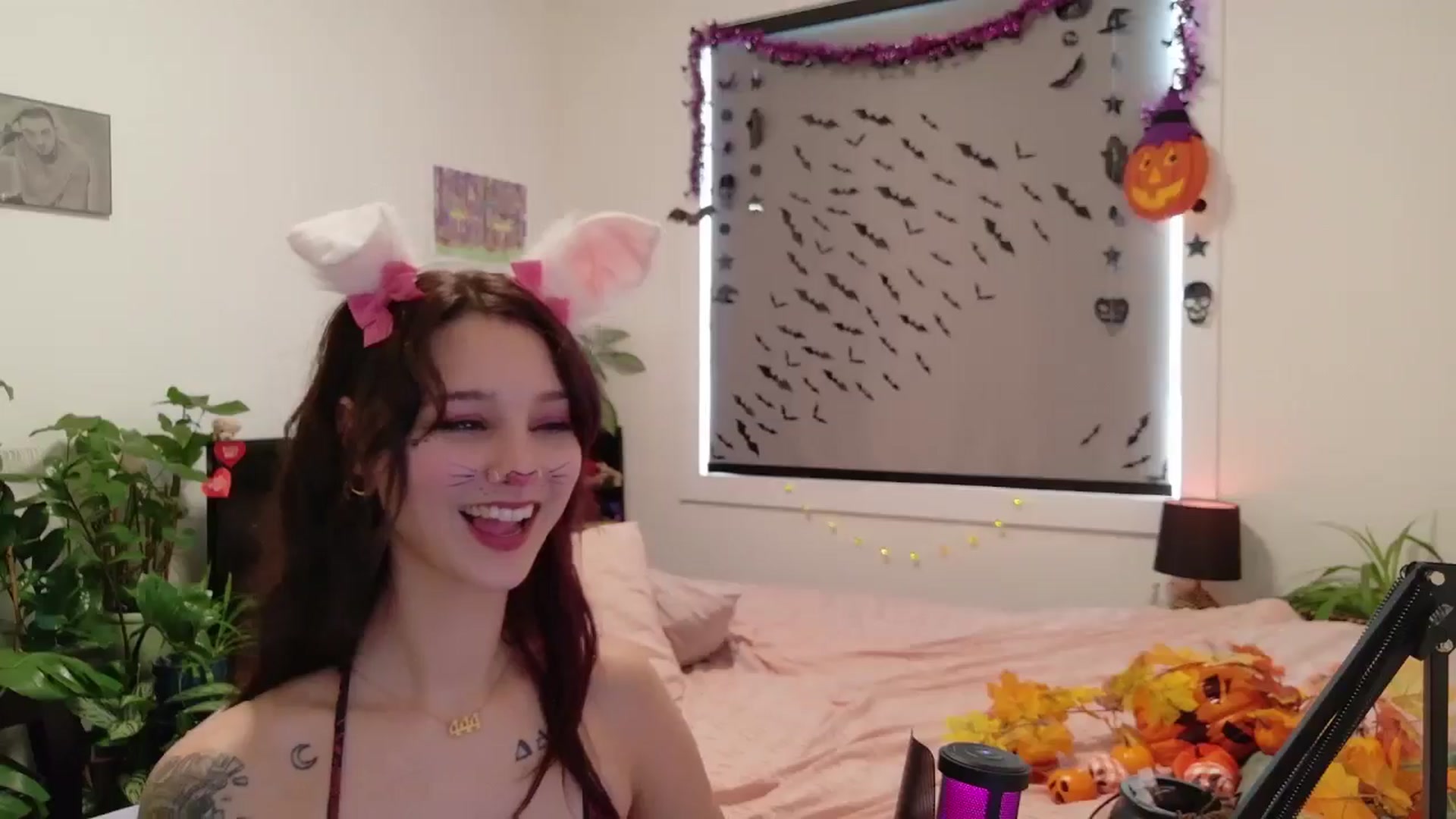Gallery image thumbnail from ShyBabyy's myfreecams stream on, 10/21/2025, 22:41 image 14 of 20