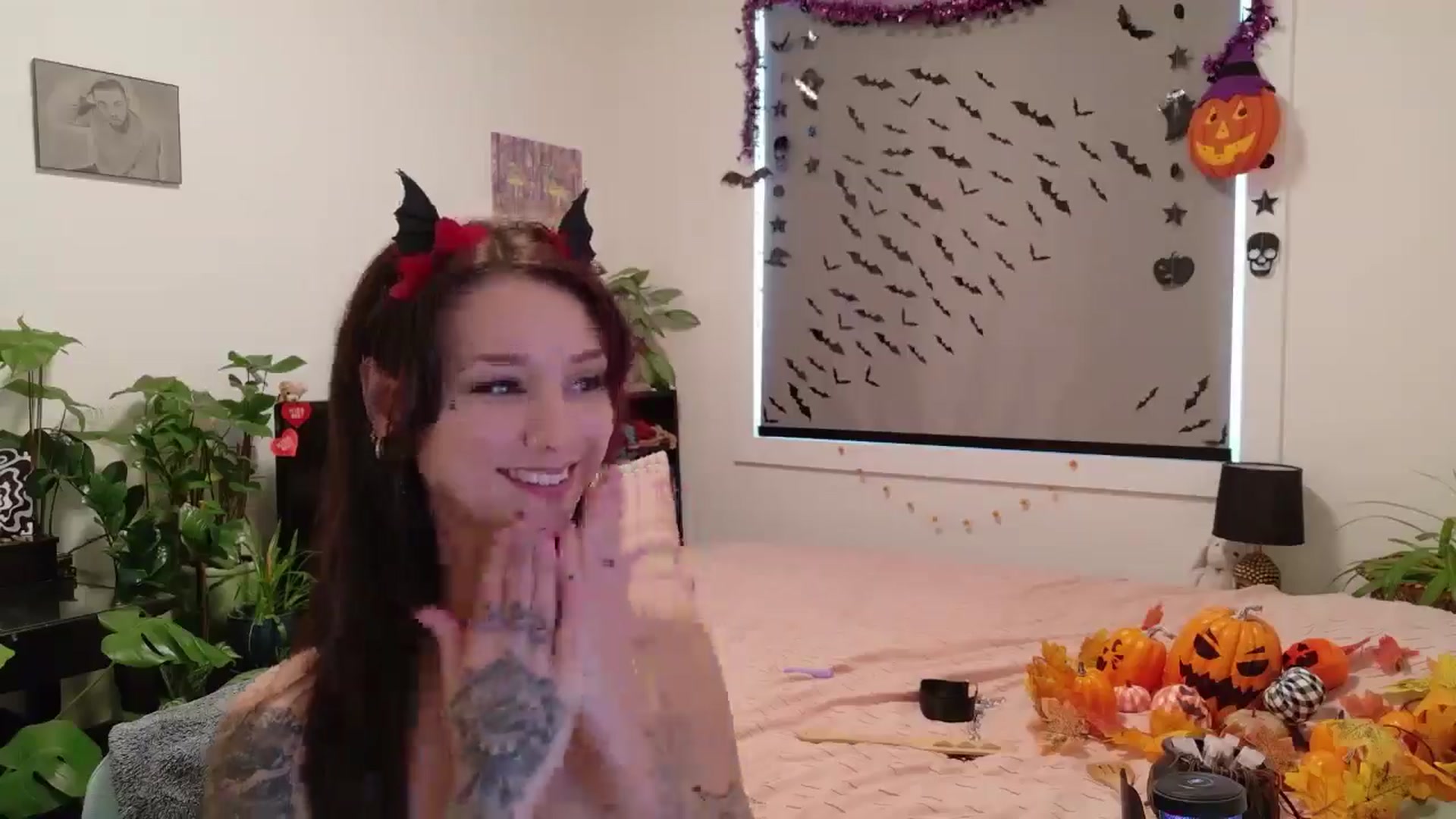 Gallery image thumbnail from ShyBabyy's myfreecams stream on, 10/28/2025, 22:25 image 6 of 20
