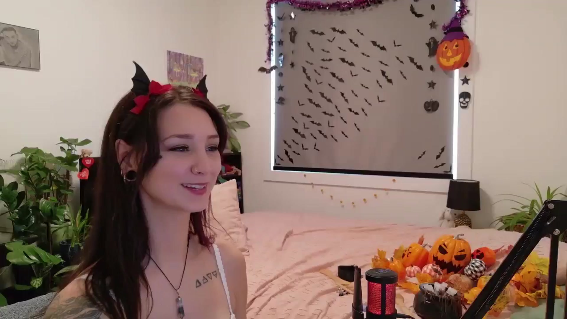 Gallery image thumbnail from ShyBabyy's myfreecams stream on, 10/28/2025, 22:25 image 10 of 20