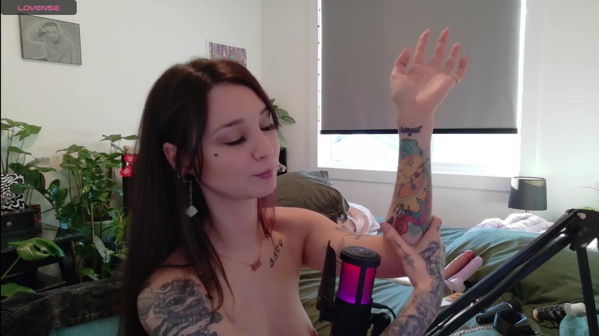 Gallery image thumbnail from ShyBabyy's myfreecams stream on, 11/25/2025, 21:28 image 11 of 20