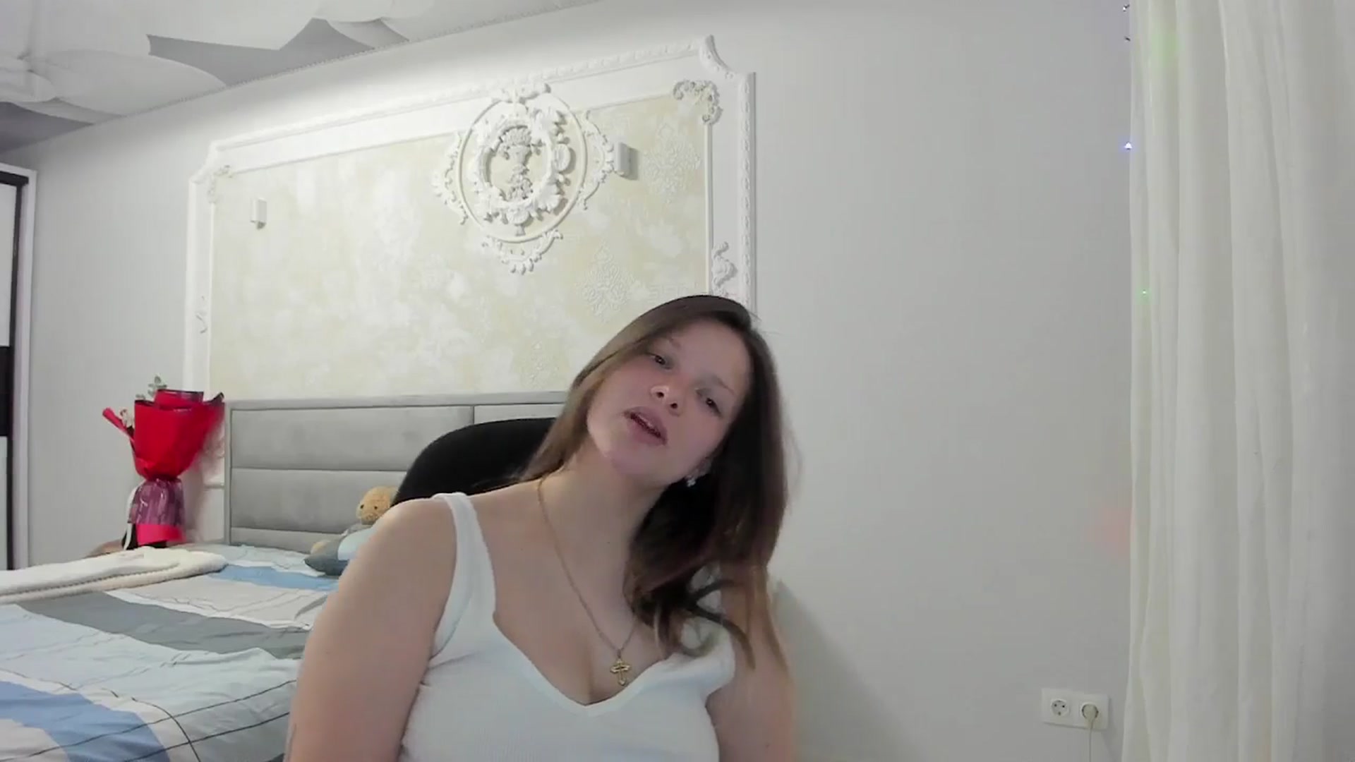 Gallery image thumbnail from ShyCelline's myfreecams stream on, 04/12/2026, 22:15 image 12 of 20