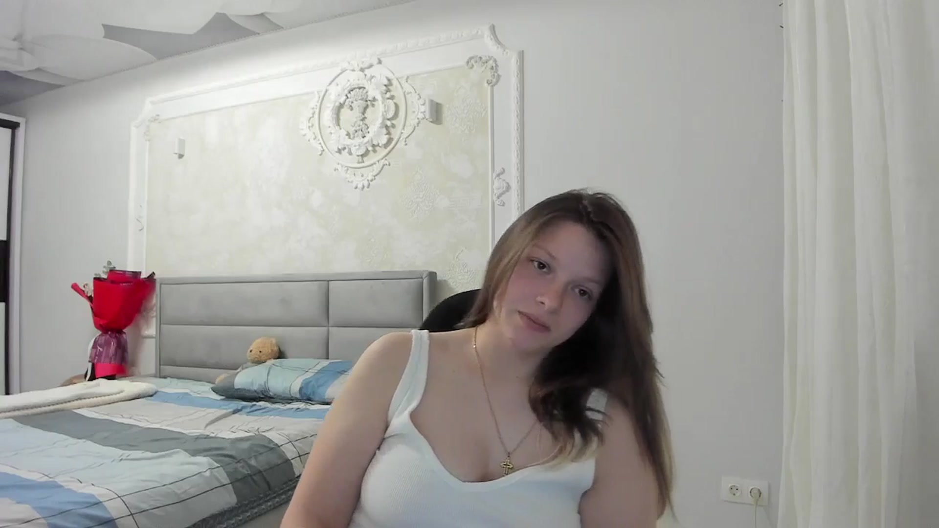 Gallery image thumbnail from ShyCelline's myfreecams stream on, 04/12/2026, 22:15 image 13 of 20