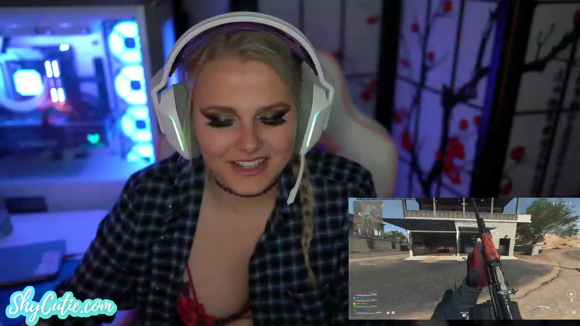 Gallery image thumbnail from ShyCutie's myfreecams stream on, 02/02/2023, 09:01 image 4 of 20