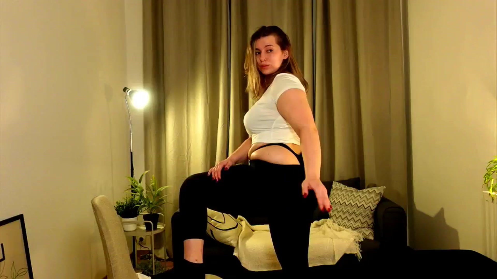 Gallery image thumbnail from ShyHotNerd's myfreecams stream on, 11/19/2024, 17:17 image 14 of 20