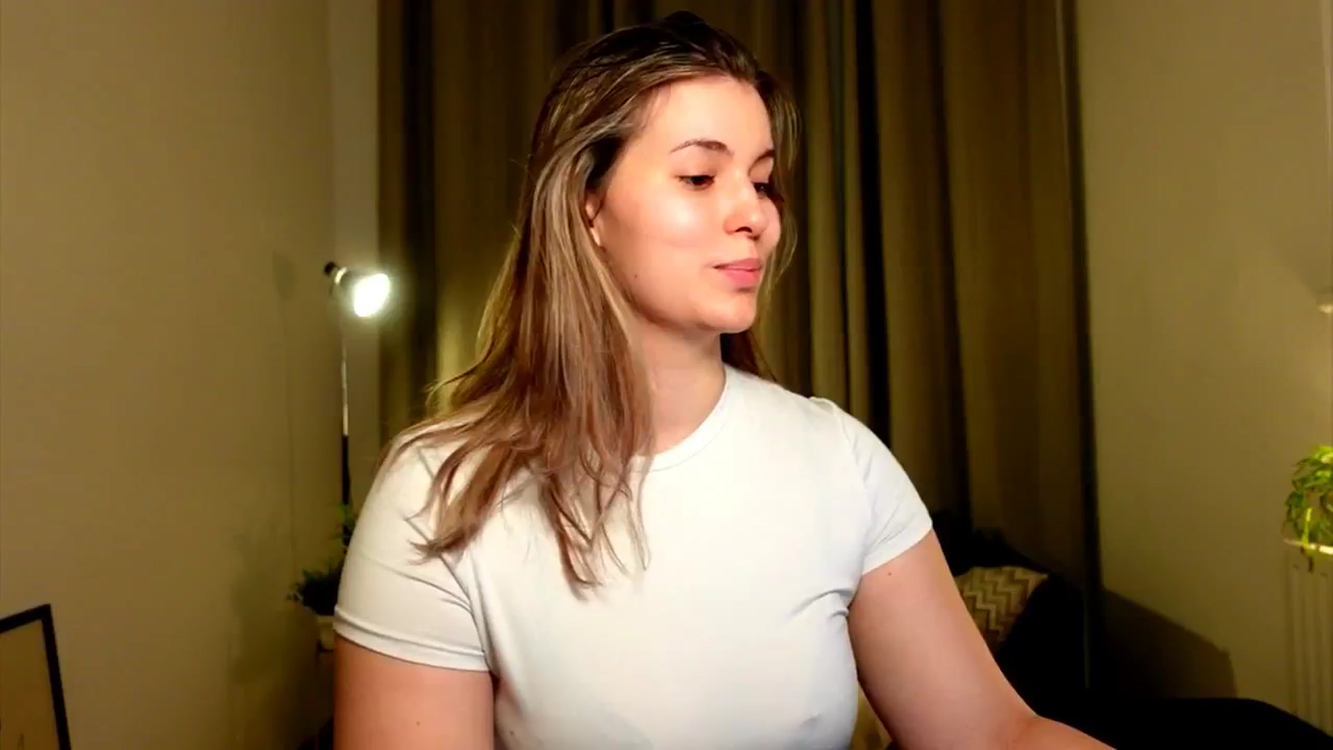 Gallery image thumbnail from ShyHotNerd's myfreecams stream on, 11/19/2024, 17:17 image 20 of 20
