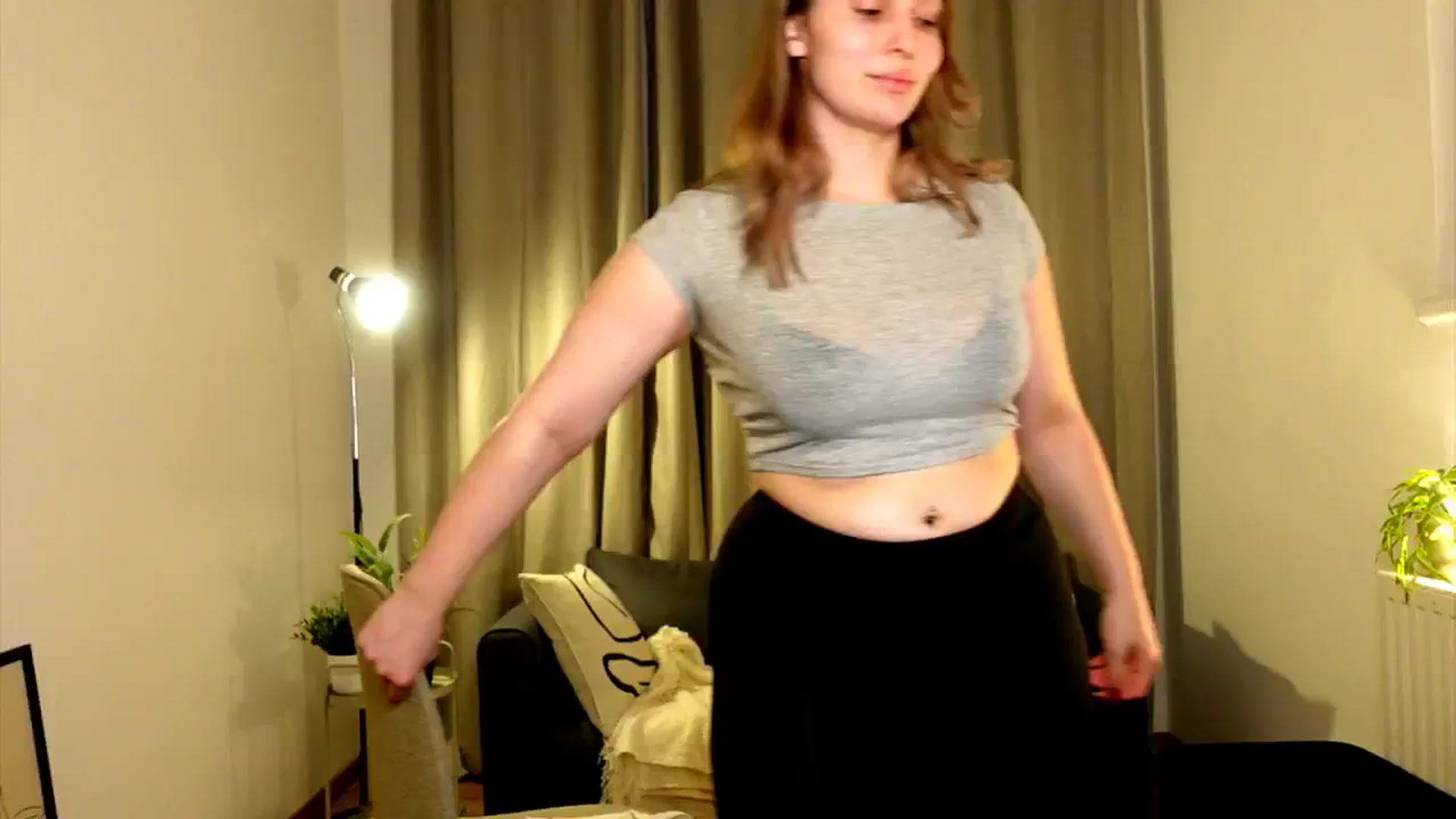Gallery image thumbnail from ShyHotNerd's myfreecams stream on, 11/20/2024, 16:25 image 10 of 20